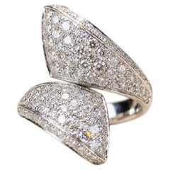 Contrarié Sculptural Cocktail Ring in 18k White Gold with Diamond Pavé