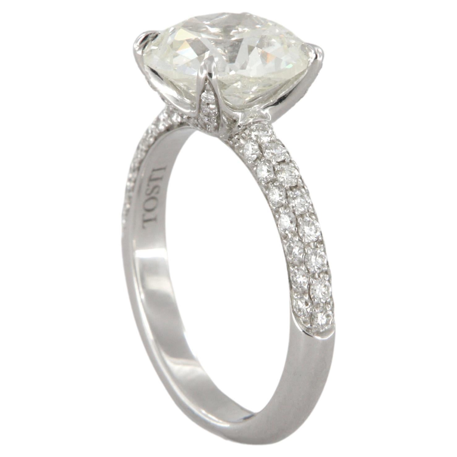 Engagement ring with 3.07-carat antique-cut diamond GIA