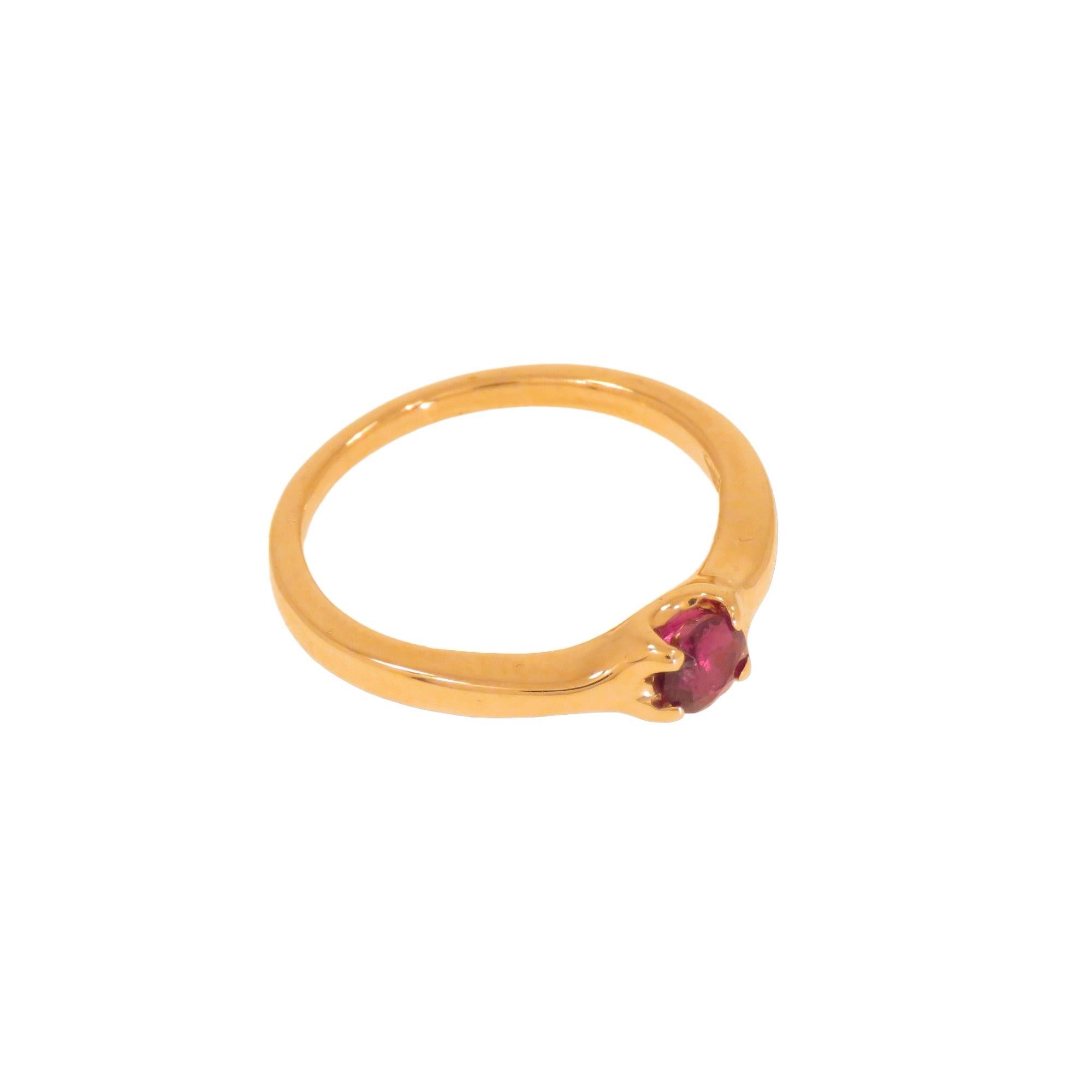 Taille brillant Bague de fiançailles en or rose et rubis en vente