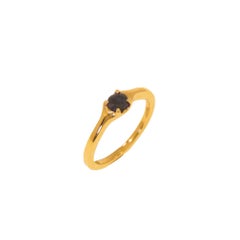Verlobungsring mit blauem Saphir in Roségold