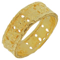 Sacks Wedding Ring in Satin 18k Yellow Gold
