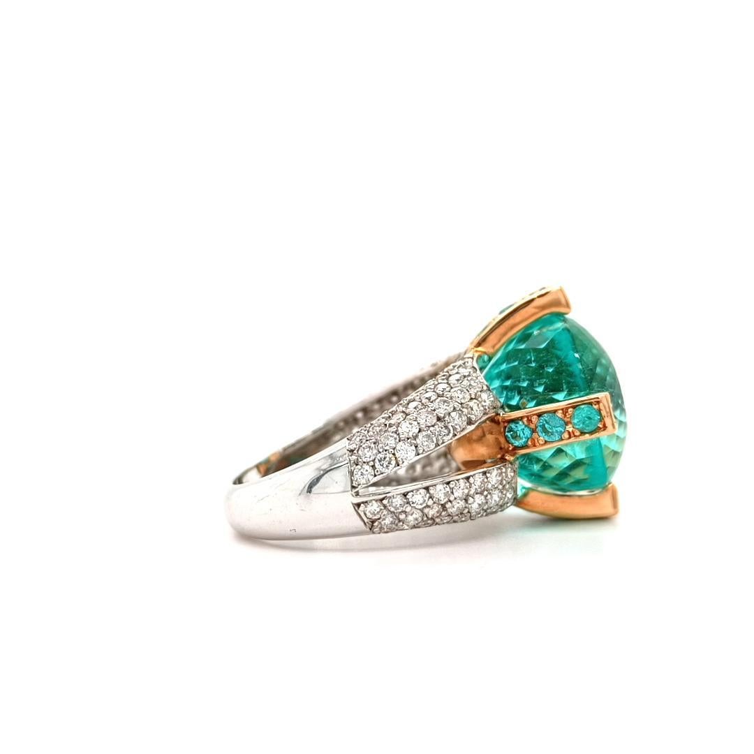 Contemporaneo Anello di Tormalina Paraiba con Pavé di Paraiba Brasiliana e Diamanti, 24.23 CT