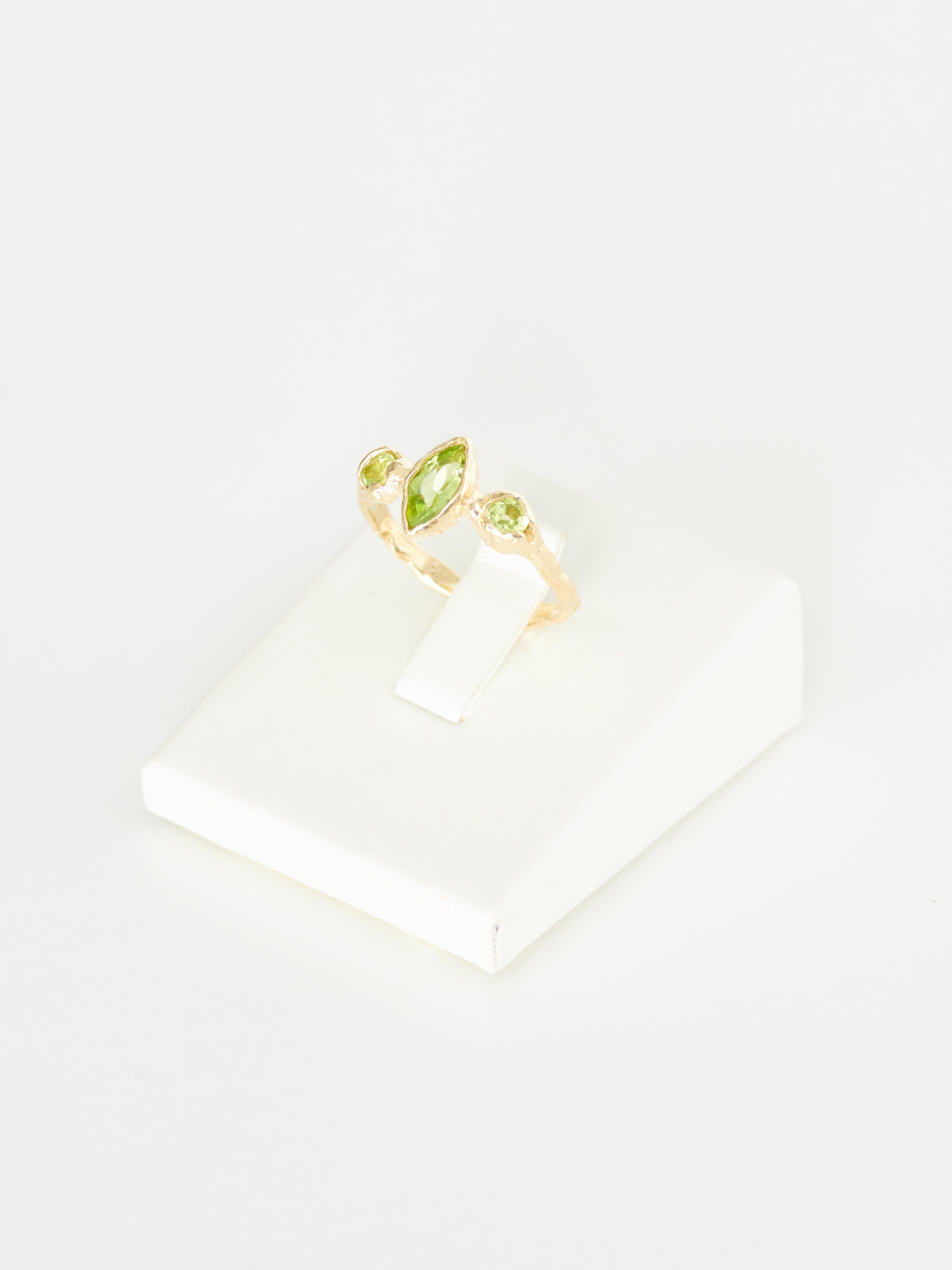For Sale:  Elegant textured ring with Peridots 2