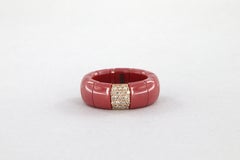 Verlängerbarer Ring aus korallenroter Keramik, Roségold und braunen Diamanten