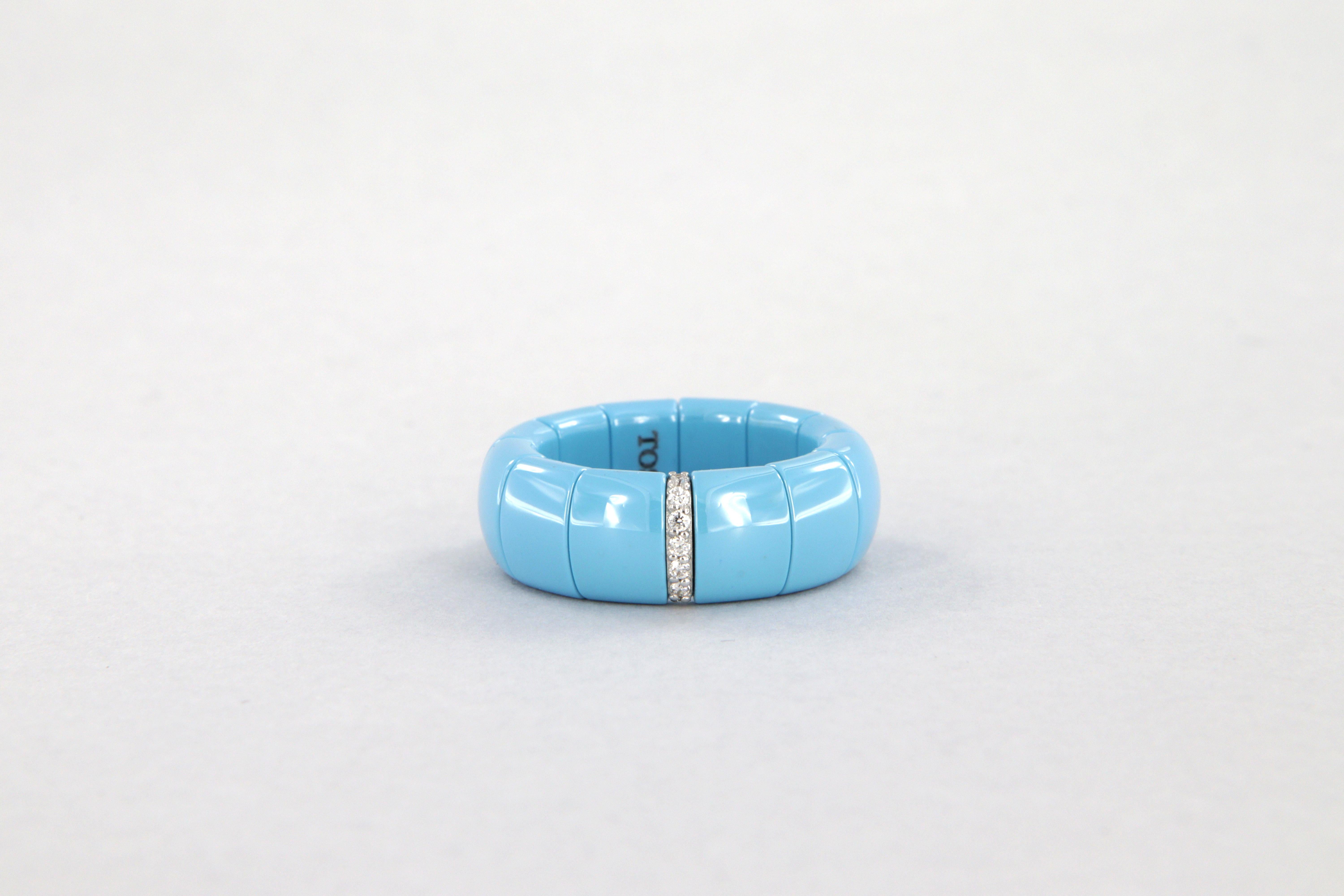 Una nostra proposta esclusiva on-line solo su 1stDibs

Anello in ceramica tecnica azzurro turchese lucido, oro bianco 750/ooo - 18tk, diamanti  rotondi taglio brillante peso ct 0,07
Peso complessivo g 9,4
Altezza mm 8,2
Spessore mm 4

L'anello è