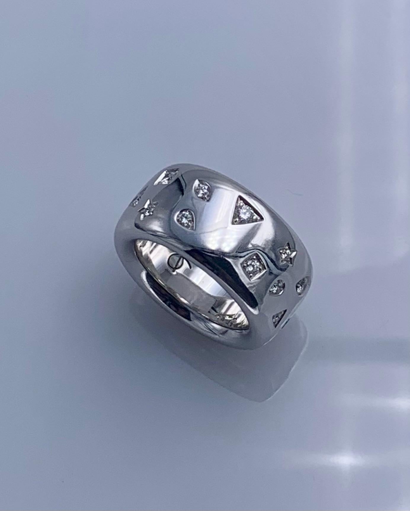 Round Cut bague de l'anneau gynécologique en vente