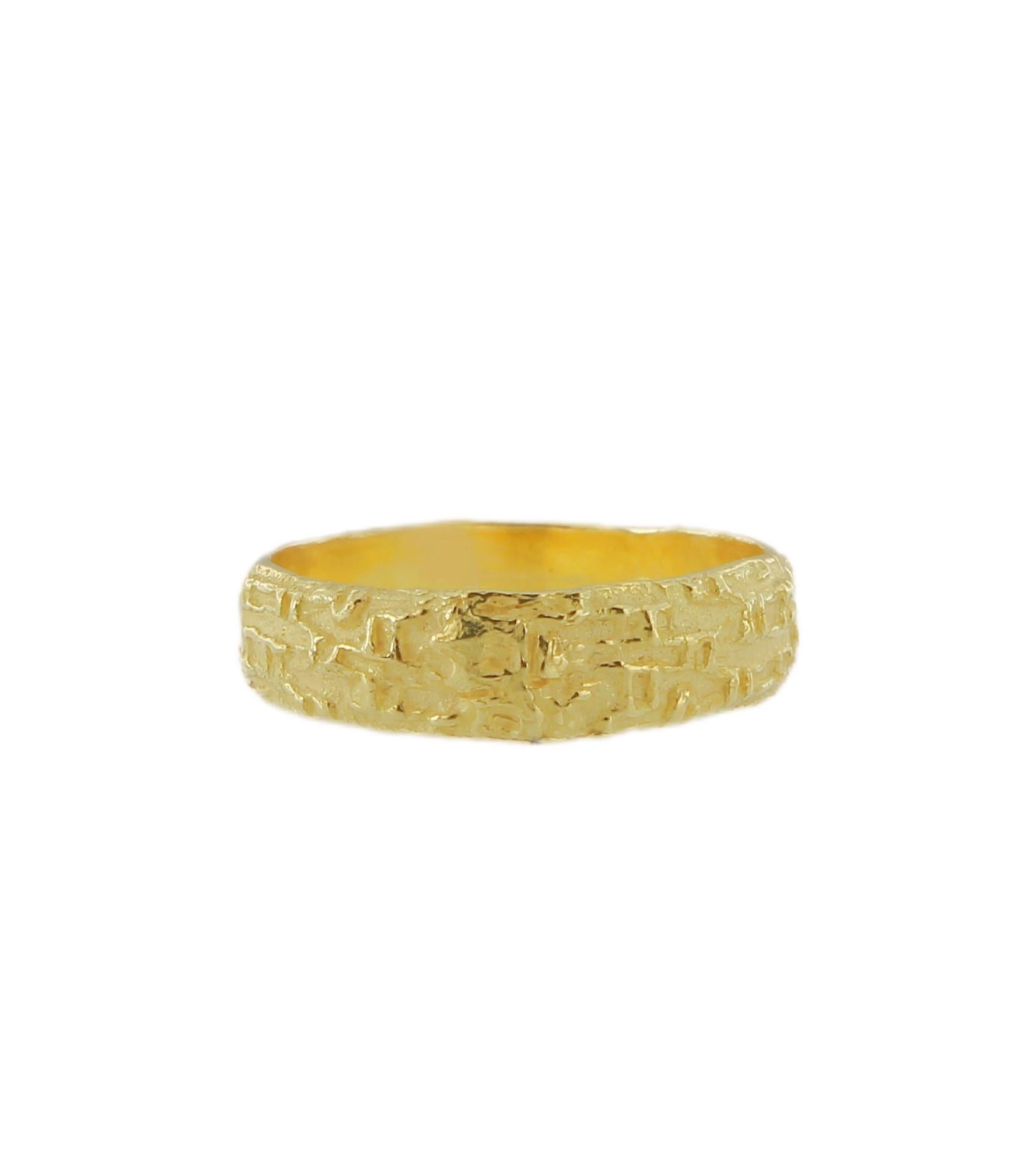 En vente :  Bague Sacchi en or jaune satiné 18K 2