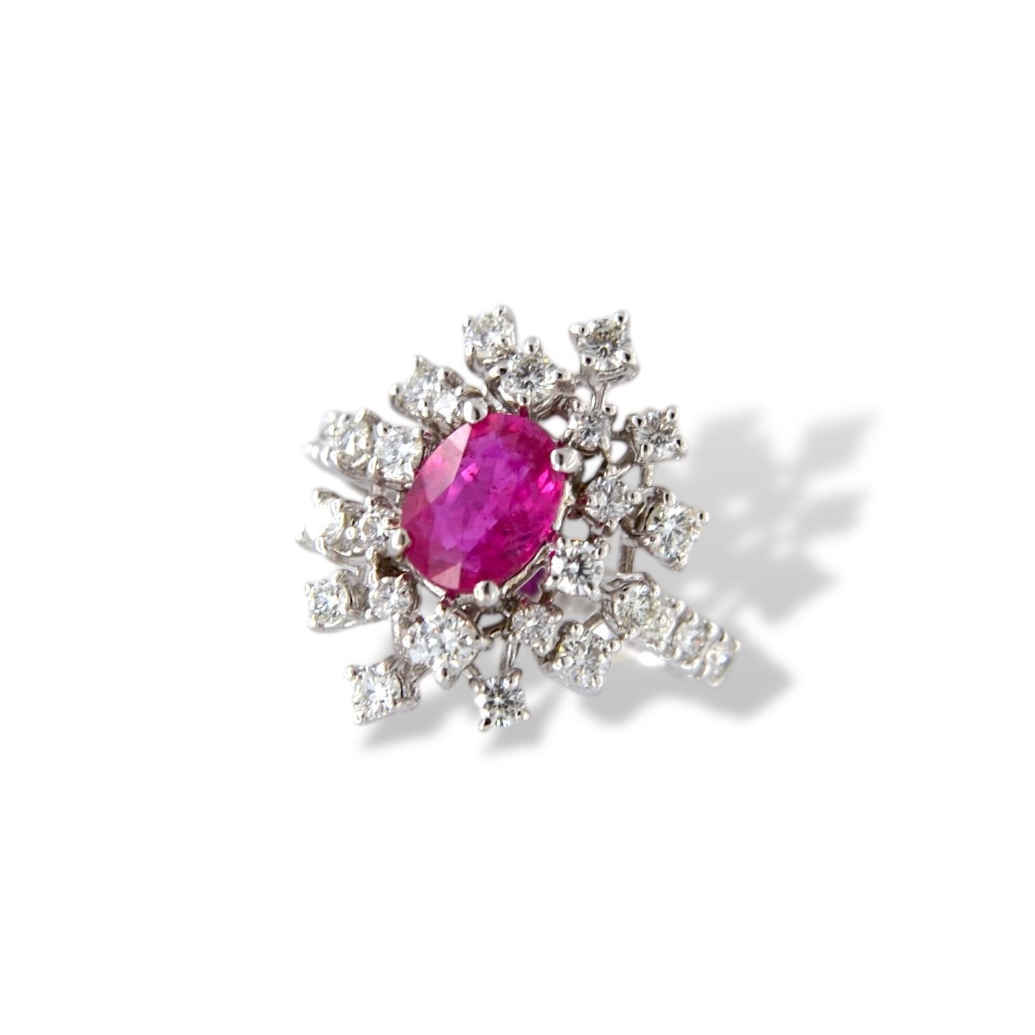 Ring aus 18 Karat Weißgold mit 1,76 Karat lila-rotem Rubin und 1,13 Karat Diamanten für Damen oder Herren im Angebot