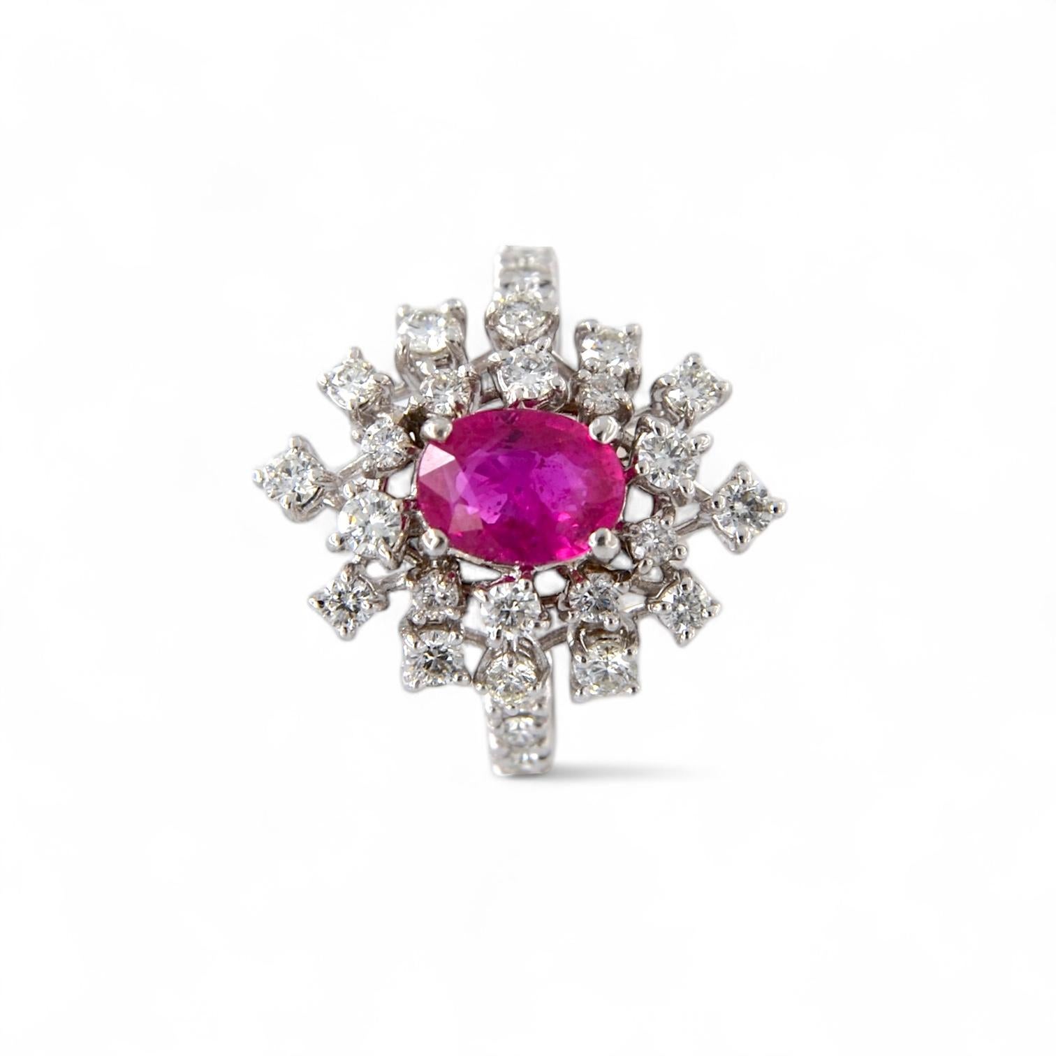Ring aus 18 Karat Weißgold mit 1,76 Karat lila-rotem Rubin und 1,13 Karat Diamanten im Angebot 3