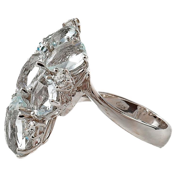 Anello in oro bianco con Acquamarine e Diamanti in vendita