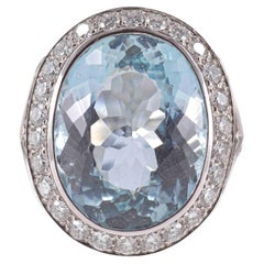 White gold ring with Diamonds and Aquamarine