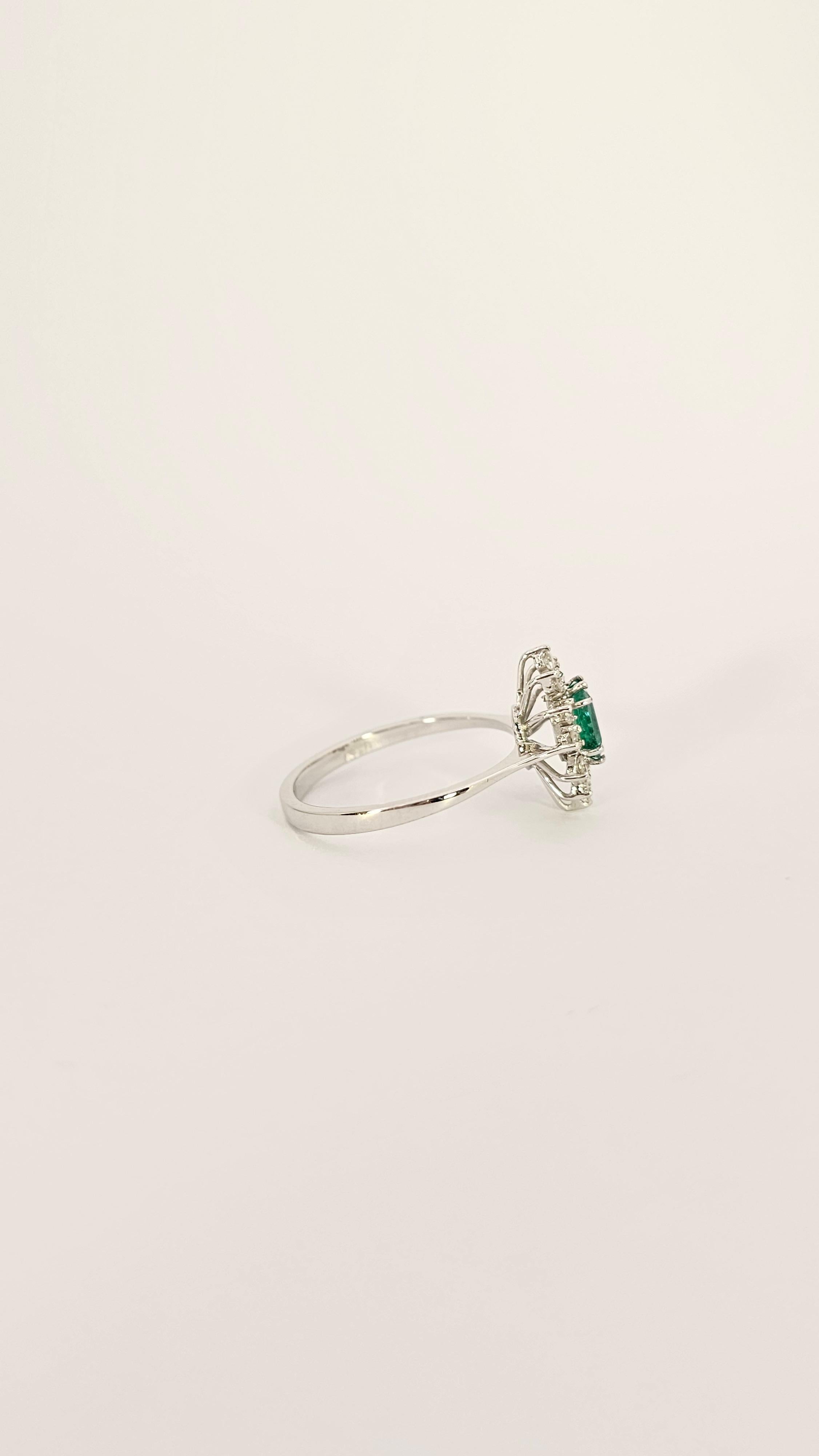 Contemporary Huit Huit White Gold, Emerald and Diamond Ring For Sale