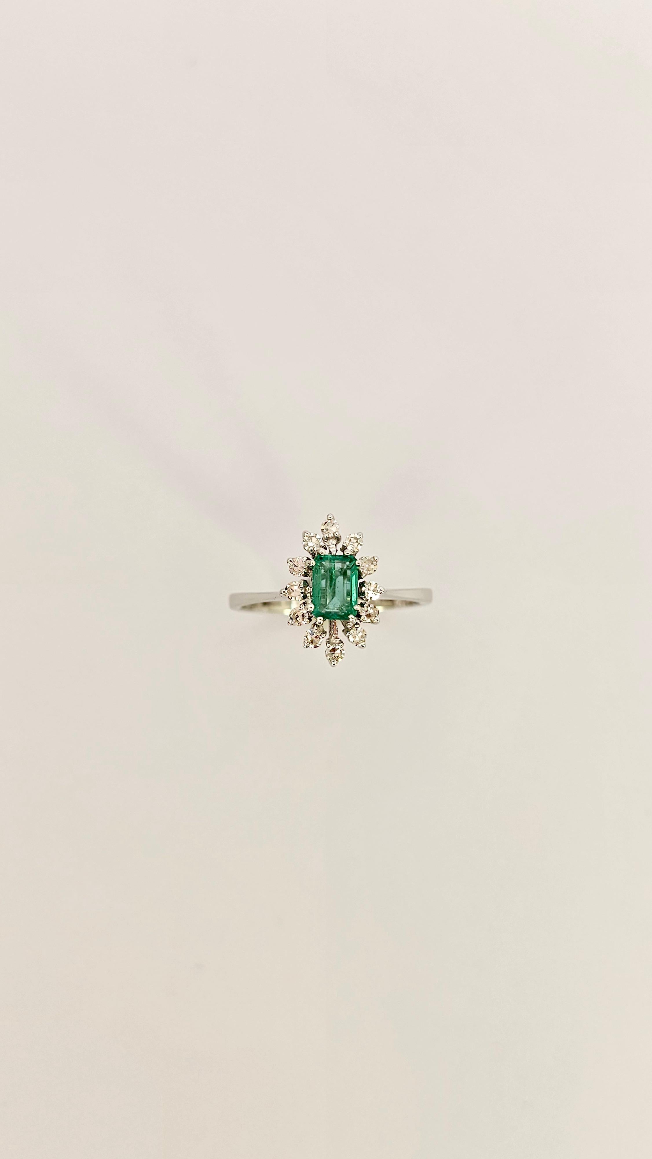 Women's or Men's Huit Huit White Gold, Emerald and Diamond Ring For Sale