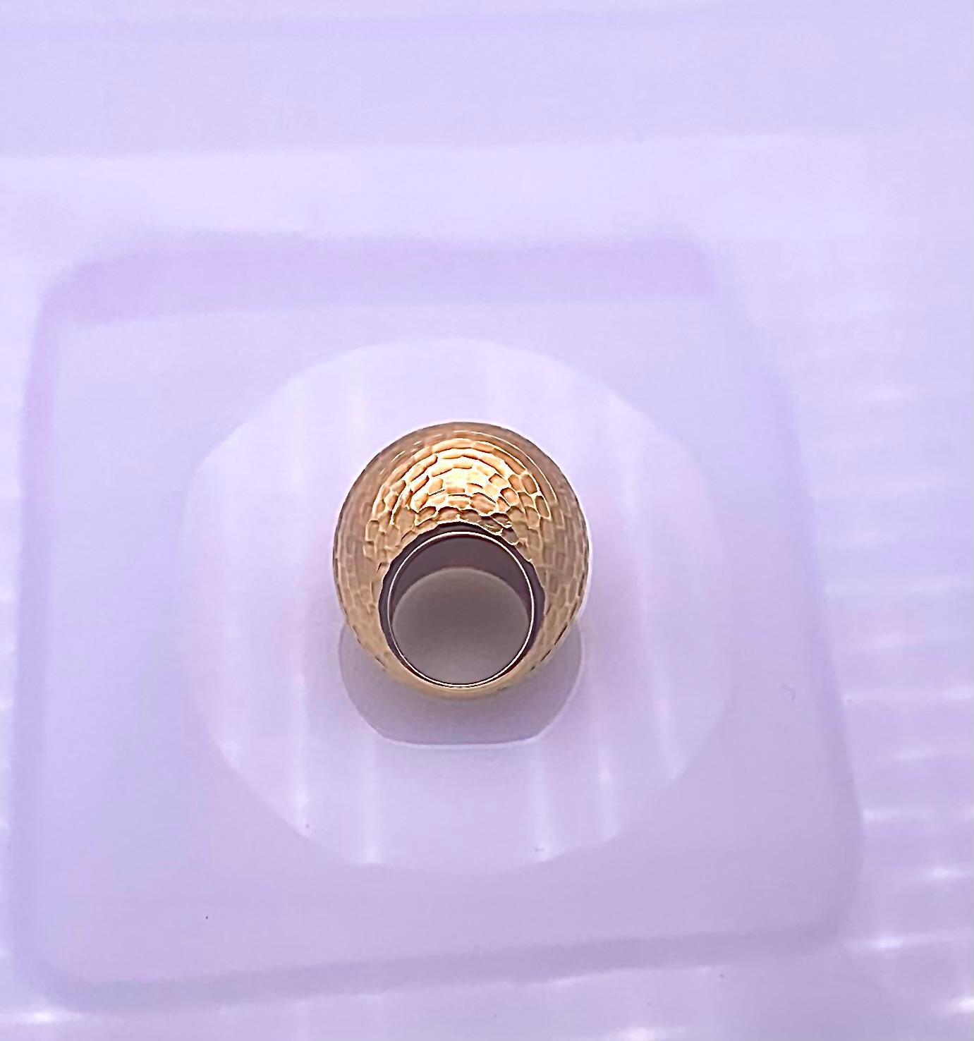 satin and polished domed gold ring In New Condition For Sale In Montecatini Terme, IT