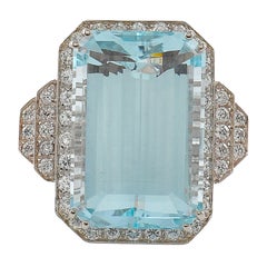 Anello in oro con Acquamarina e Diamanti