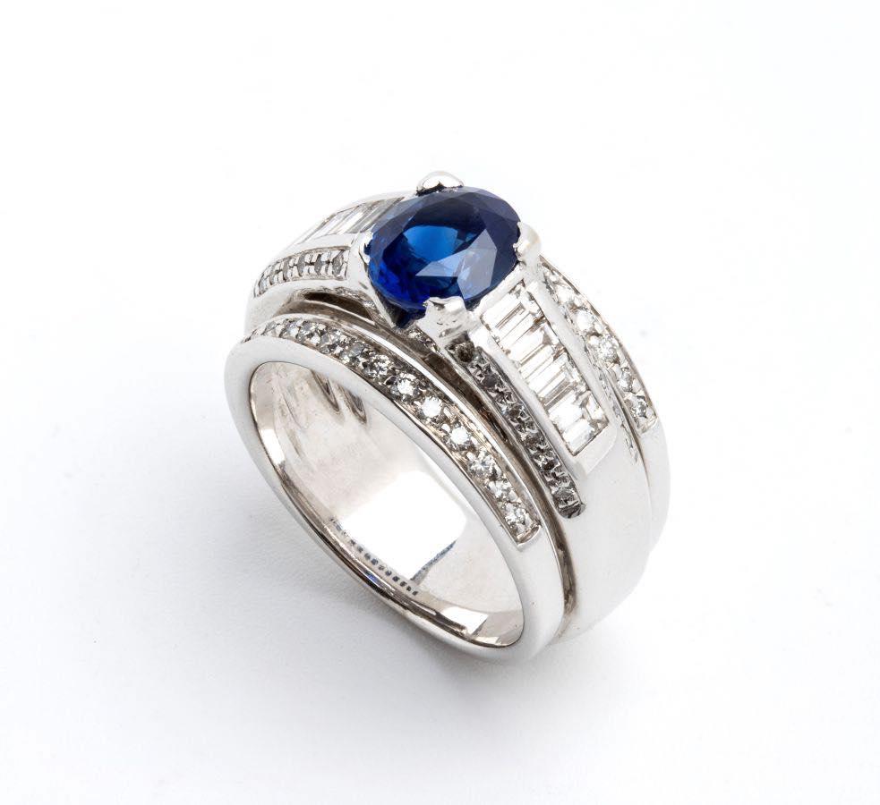 Goldring mit Diamanten und Saphiren Damen im Angebot