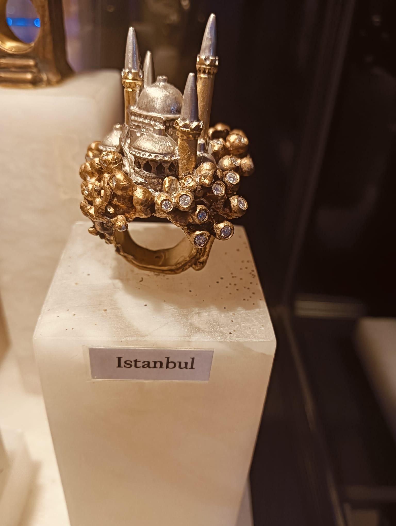 Artist Ring made of 18 kt yellow gold , 925 sterling silver and diamonds. For Sale