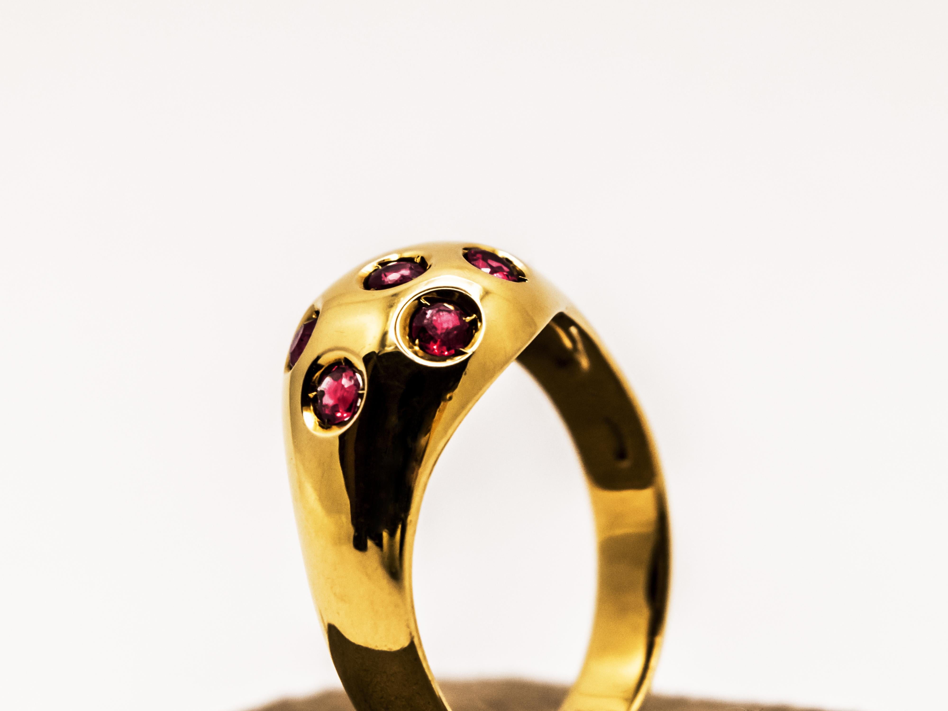 18 Kt Yellow Gold Domed Ring with Rubies In New Condition For Sale In Cattolica, IT