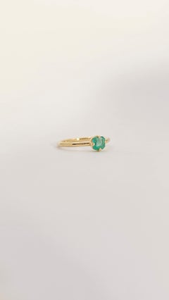 18 Kt Yellow Gold and Carré Cut Emerald Ring