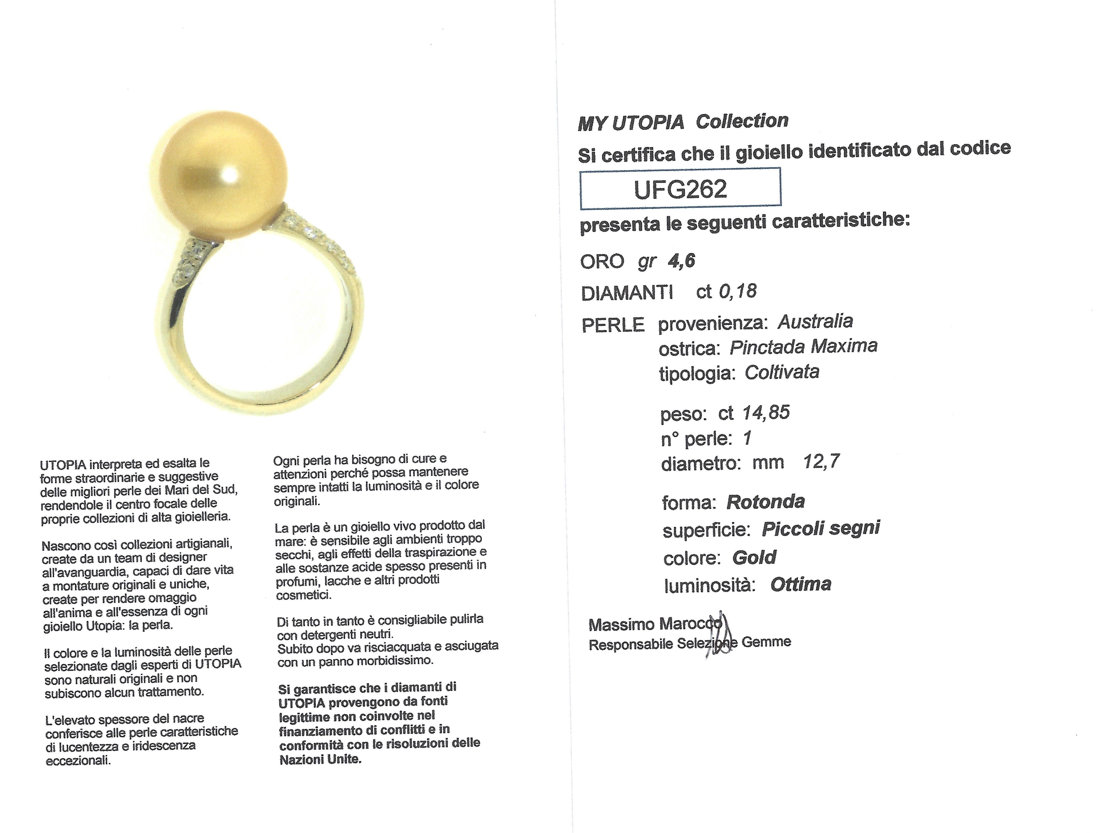 Bague en or jaune 18 carats, perle australienne et diamants, caractérisée par un style élégant et contemporain. Le design est rehaussé par la perle australienne qui, avec sa couleur jaune crème et sa perle homogène et parfaite, met en valeur à la