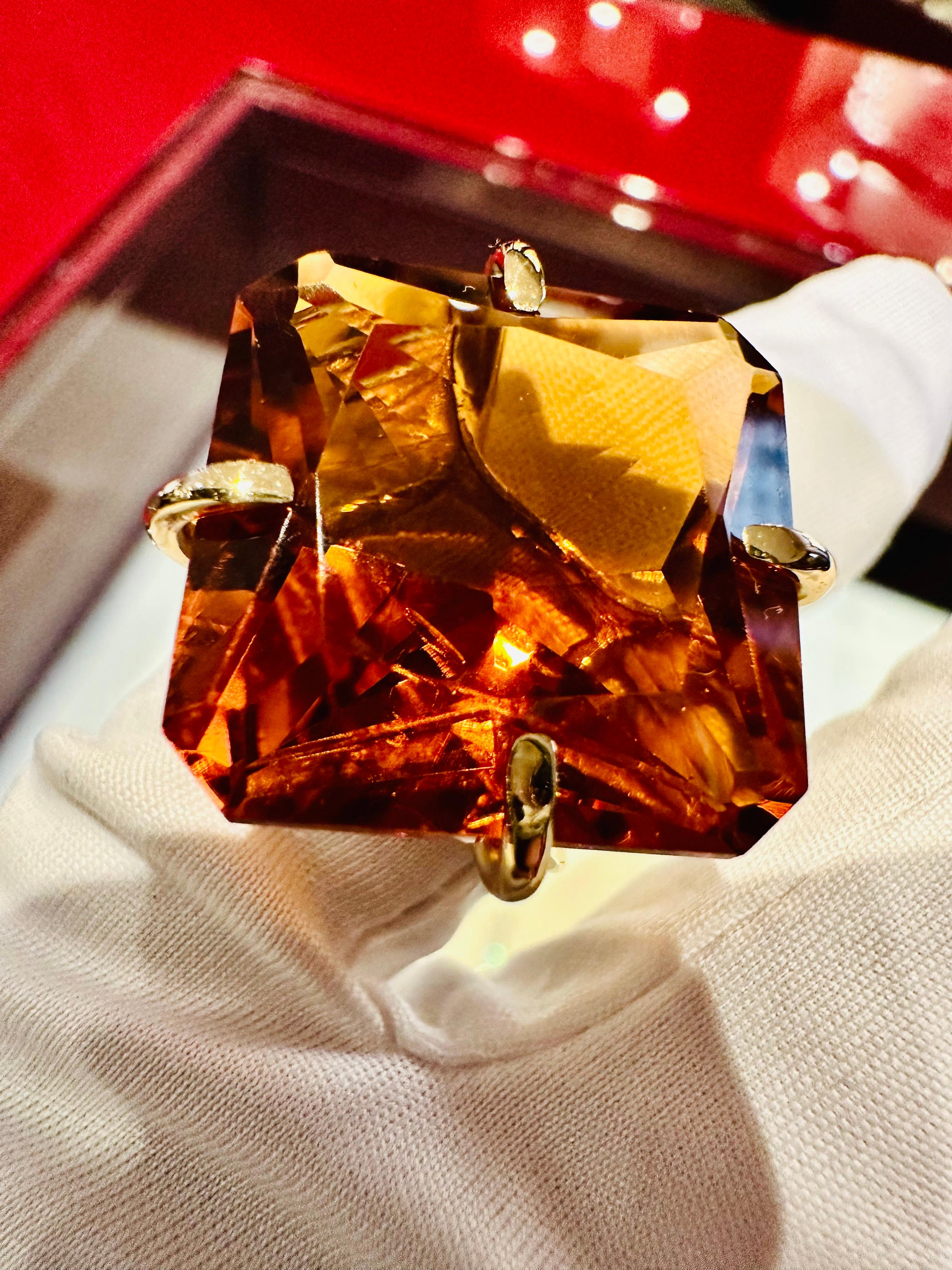 Bague en or jaune 18 carats avec topaze citrine - Majestic Exclusivity en vente 5