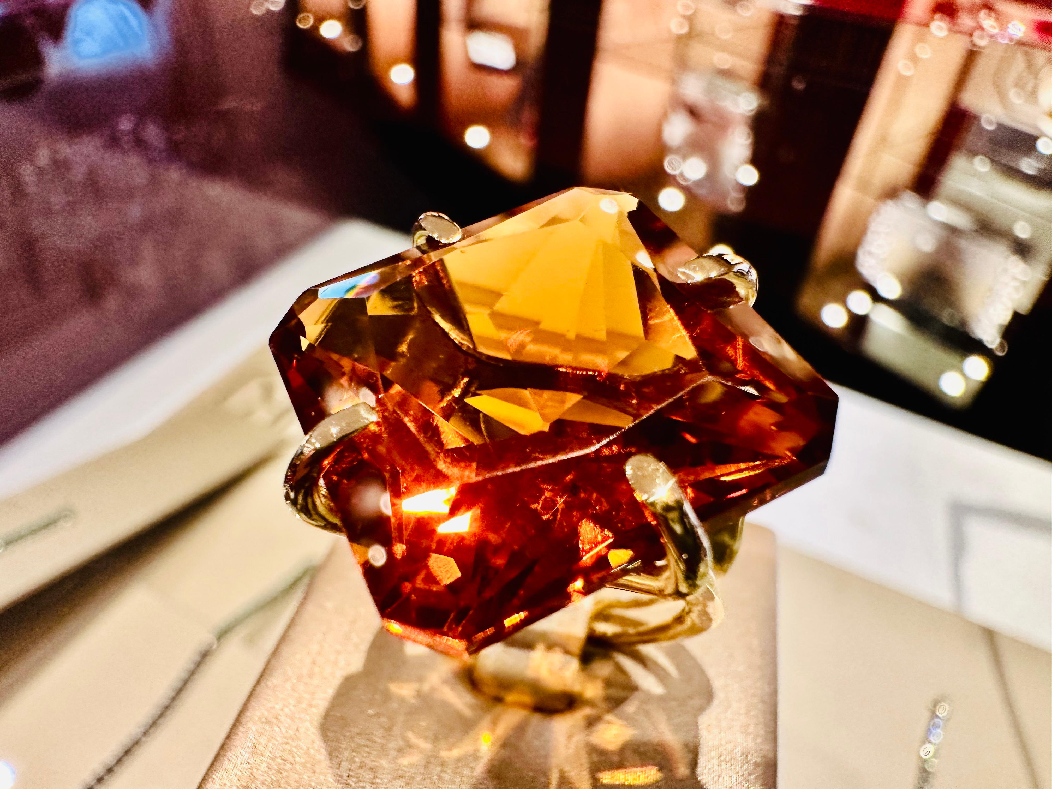 Bague en or jaune 18 carats avec topaze citrine - Majestic Exclusivity Neuf - En vente à Guidizzolo, IT