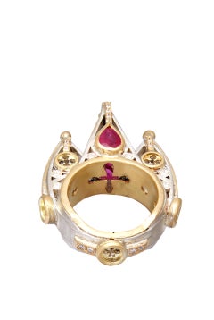 18kt yellow gold ring, diamonds and Burmese ruby