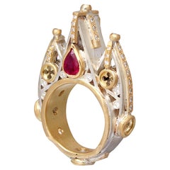 Anello in oro giallo 18kt, diamanti e rubino birmano