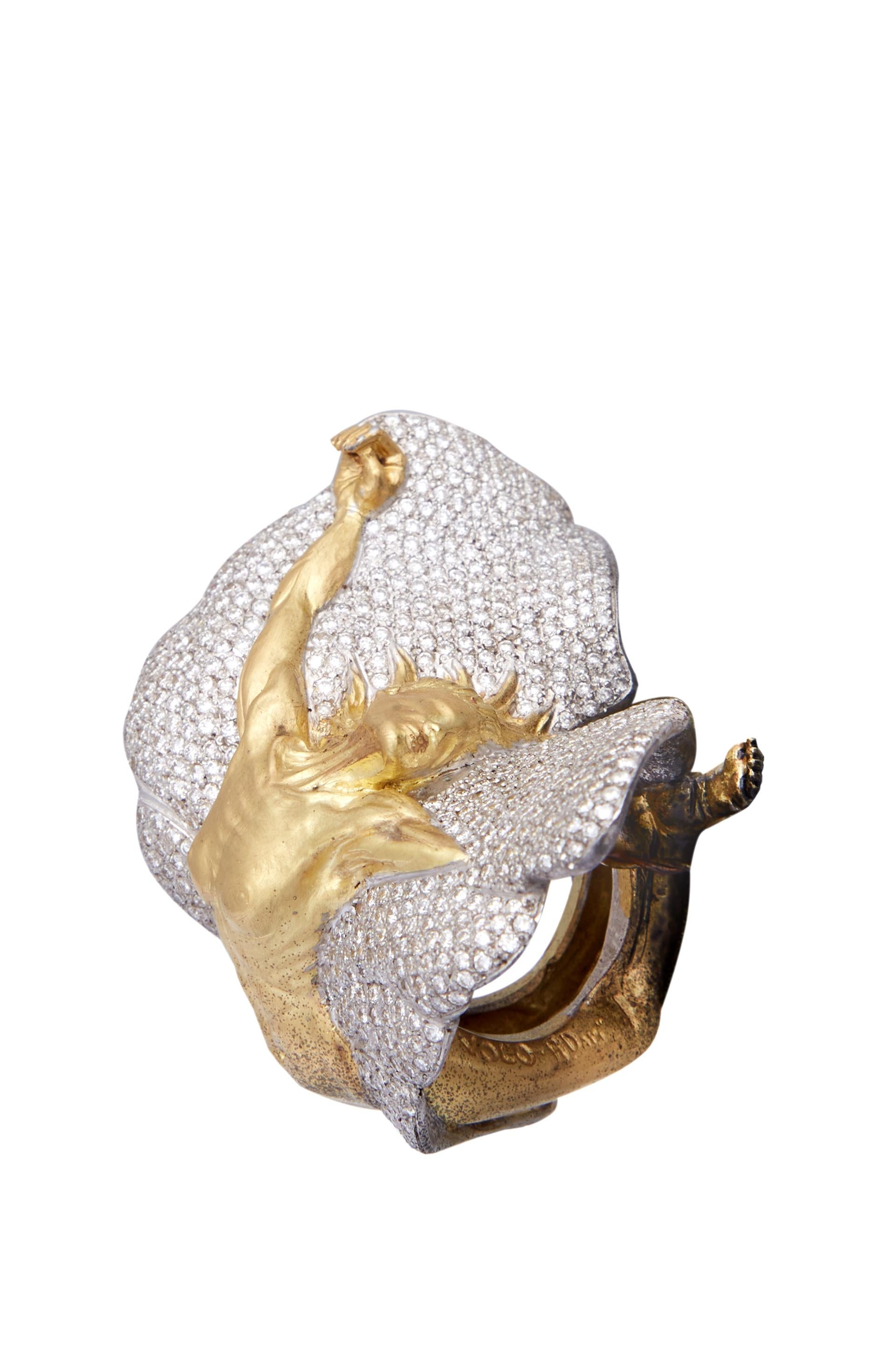 Taille brillant Bague en or jaune 18 carats avec diamants 9 carats en vente