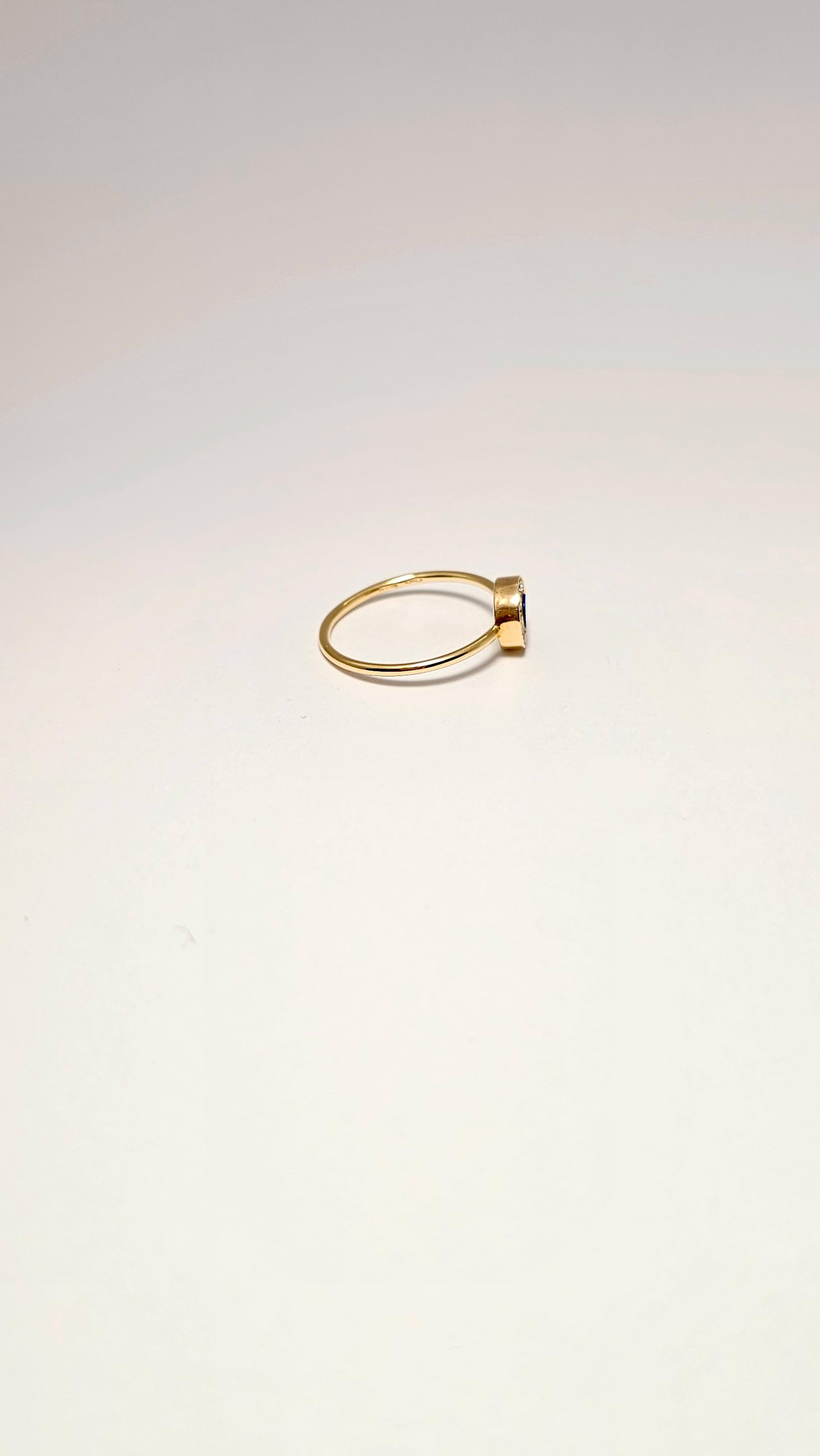 Contemporary Yellow Gold, Lapis Lazuli and Diamond Ring For Sale