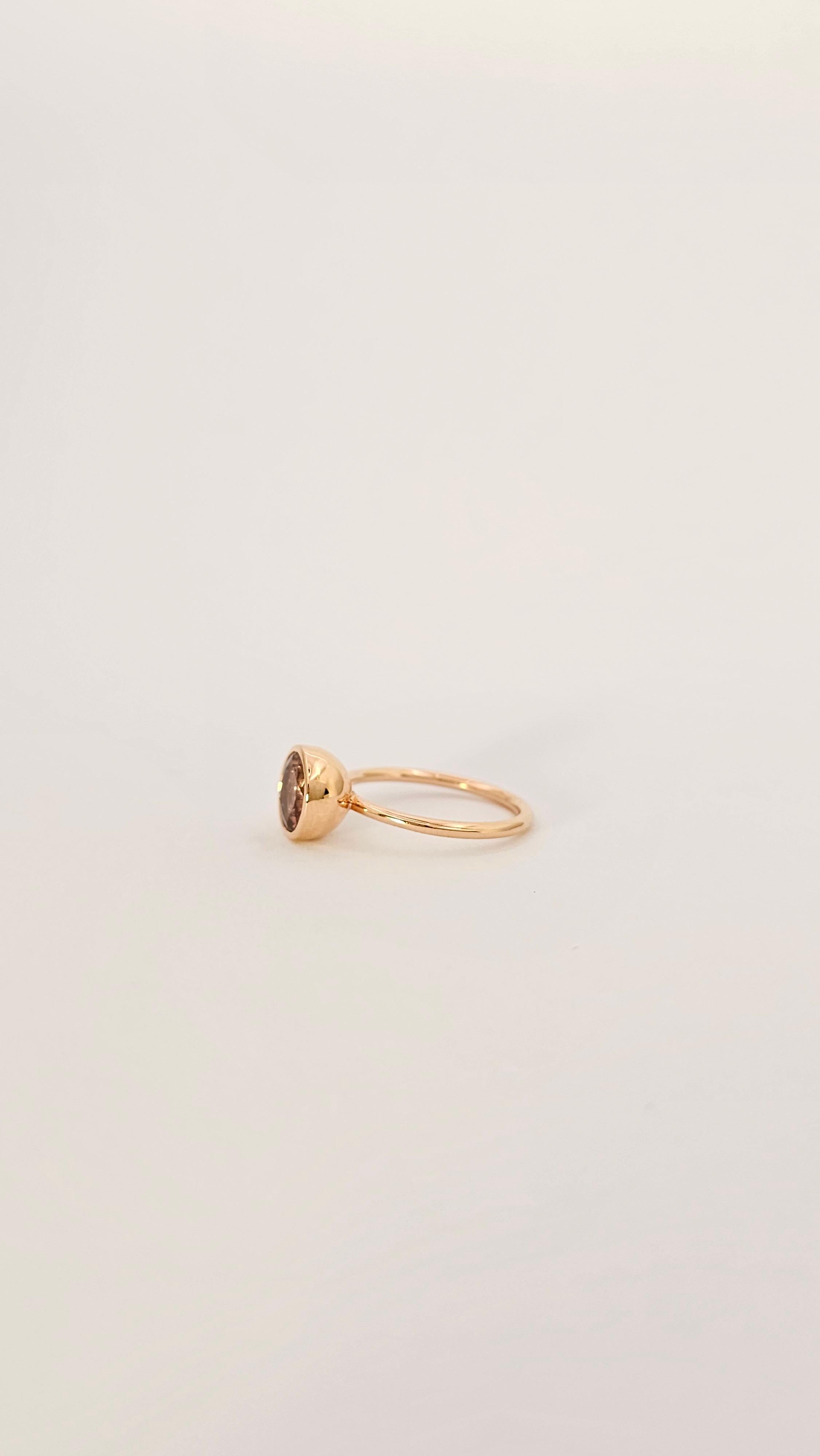 Round Cut Bague en or rose 18Kt et tourmaline rose en vente