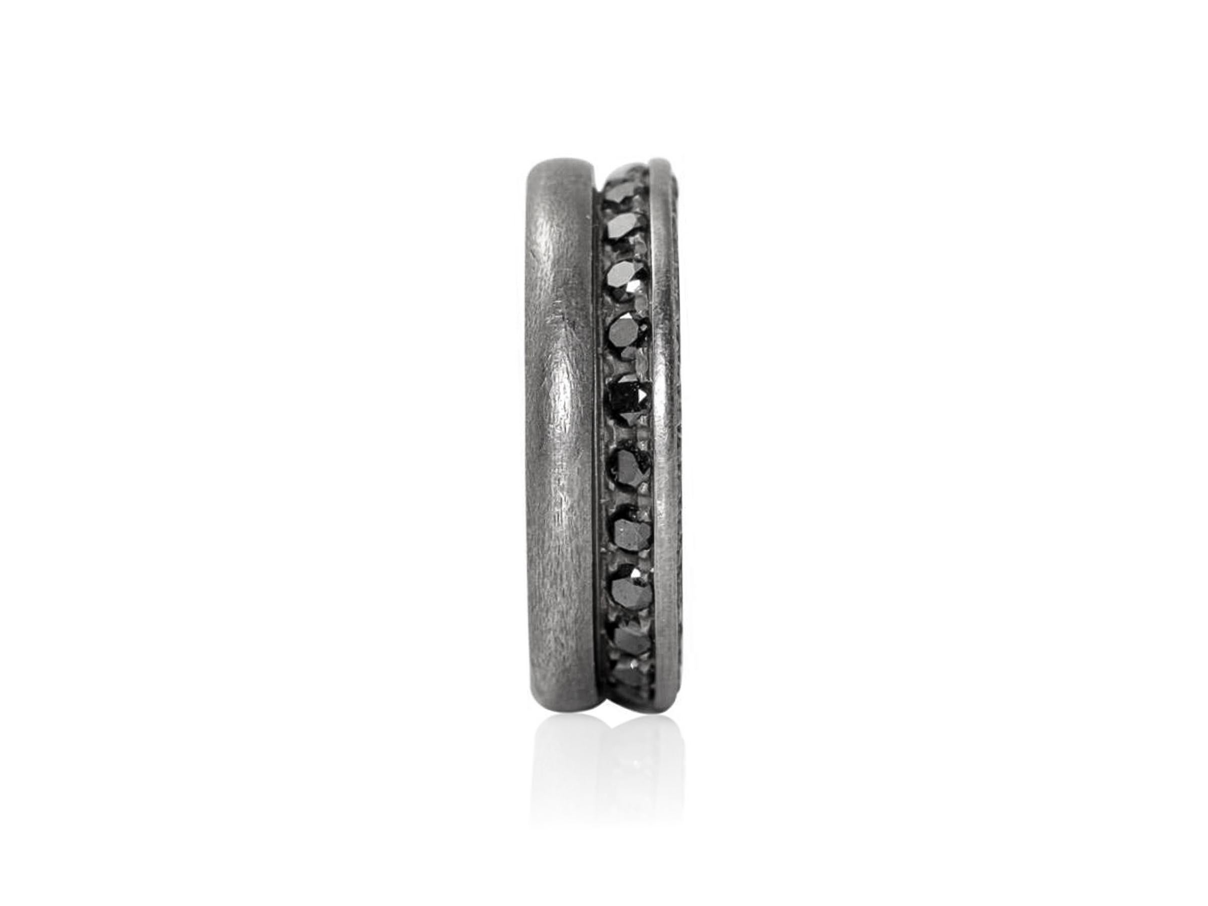 Anillo de titanio y diamante negro Corte brillante en venta