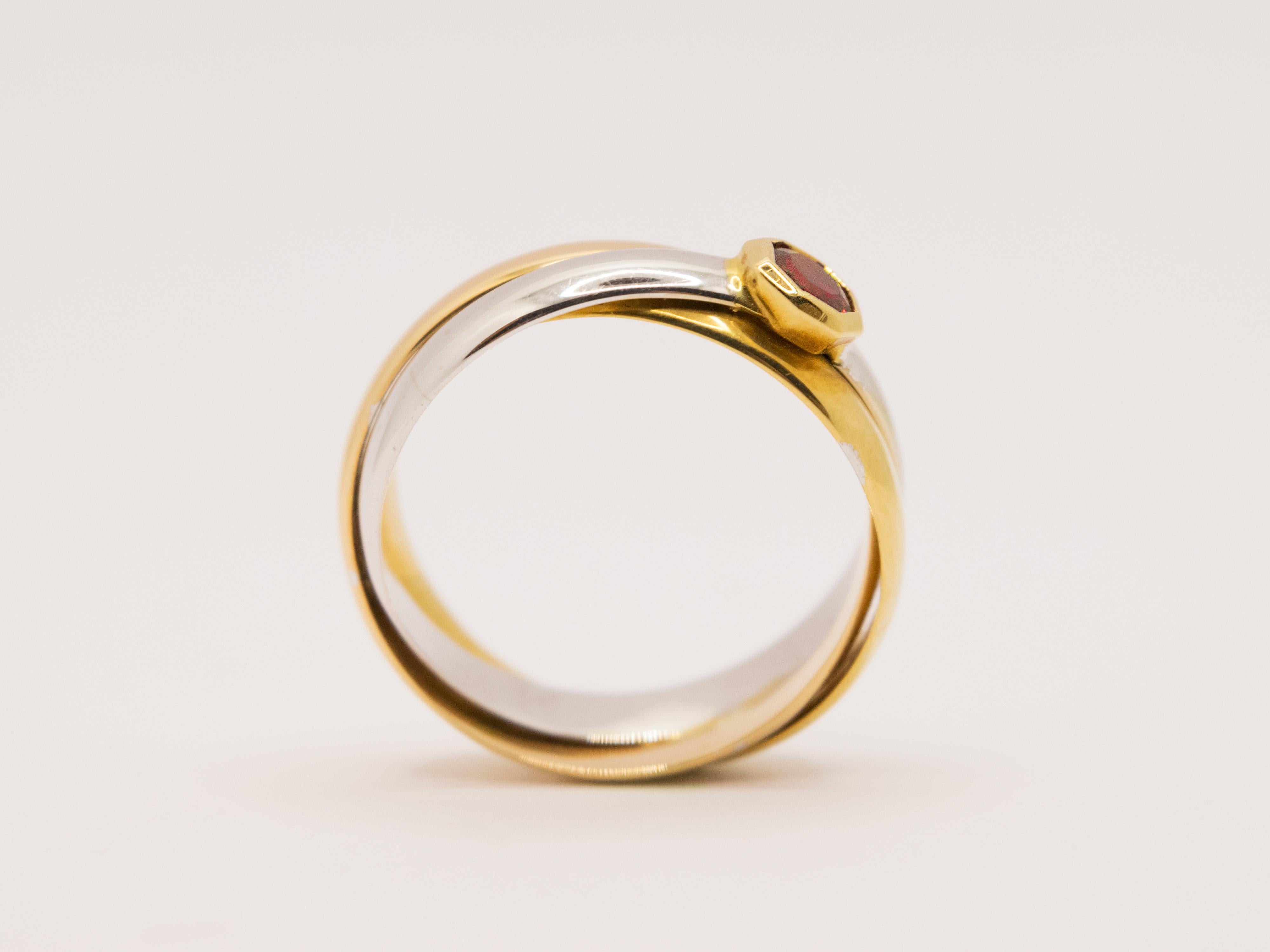 Contemporary Ring in Three Shades of 18 kt Gold and Octagonal Ruby For Sale