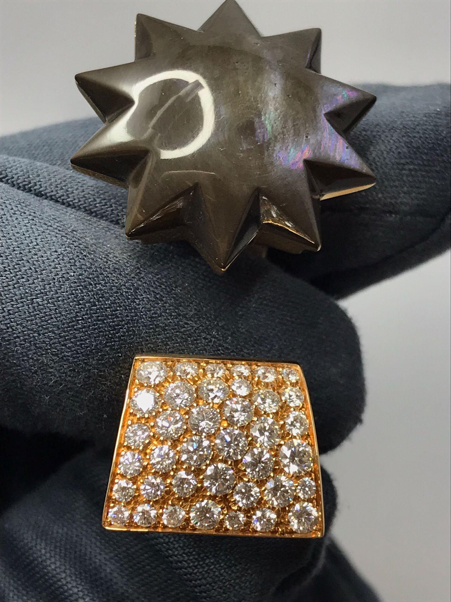 18 Karat Gelbgold und Diamanten Ring mit grauem Perlmutt-Cabochon Damen im Angebot