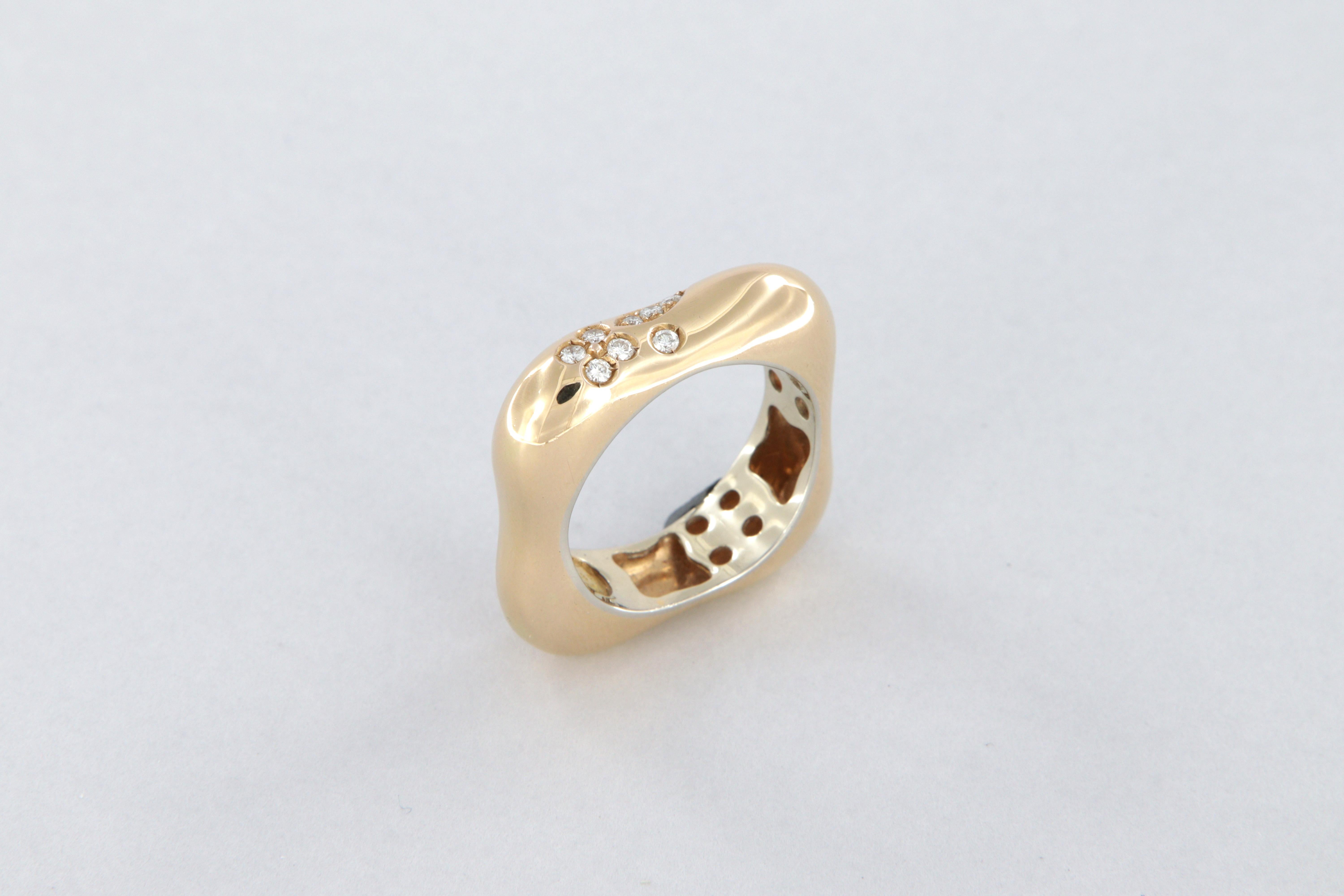 La Nouvelle Bague ring with diamonds in gold 4