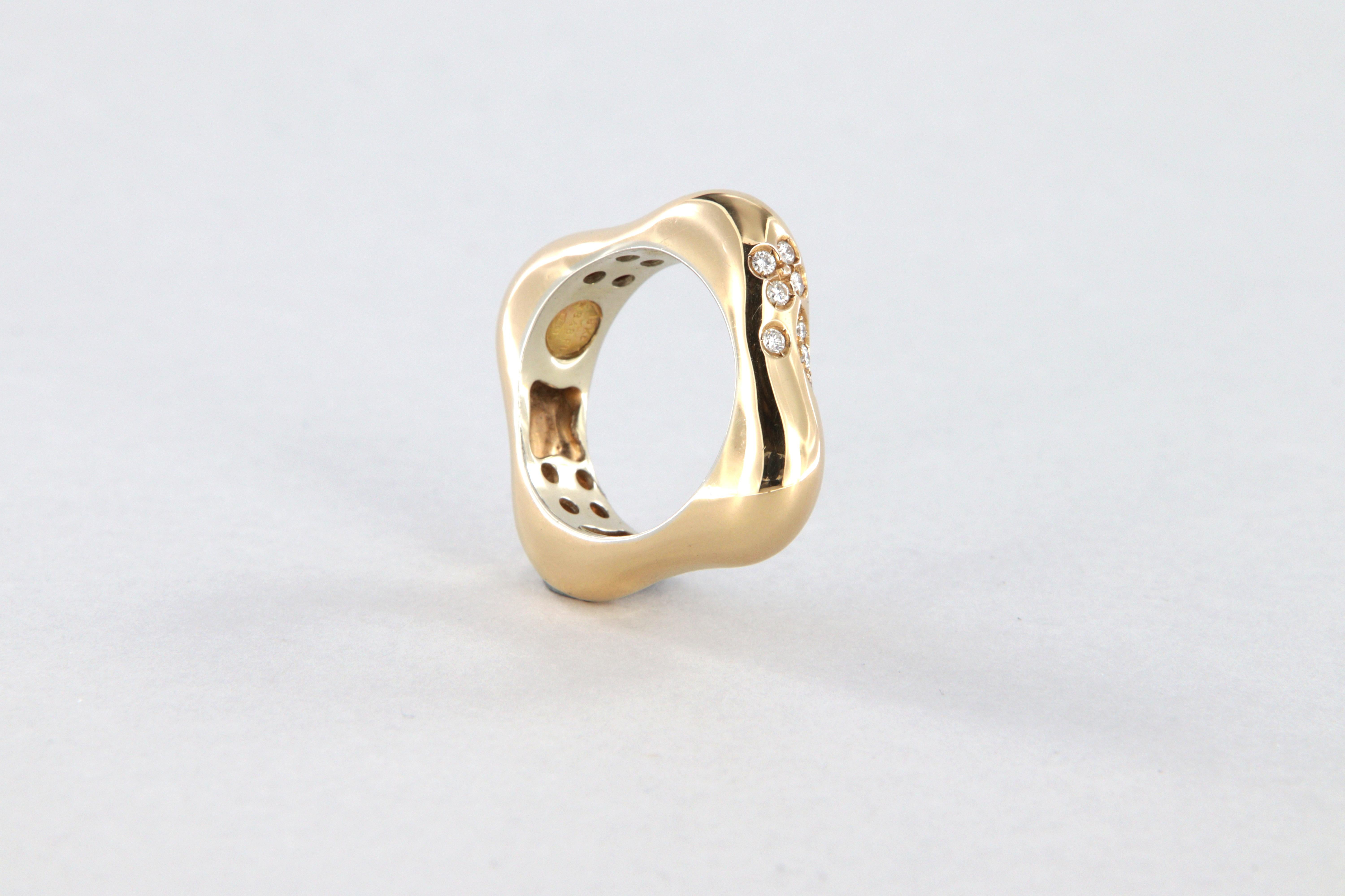 La Nouvelle Bague ring with diamonds in gold 2