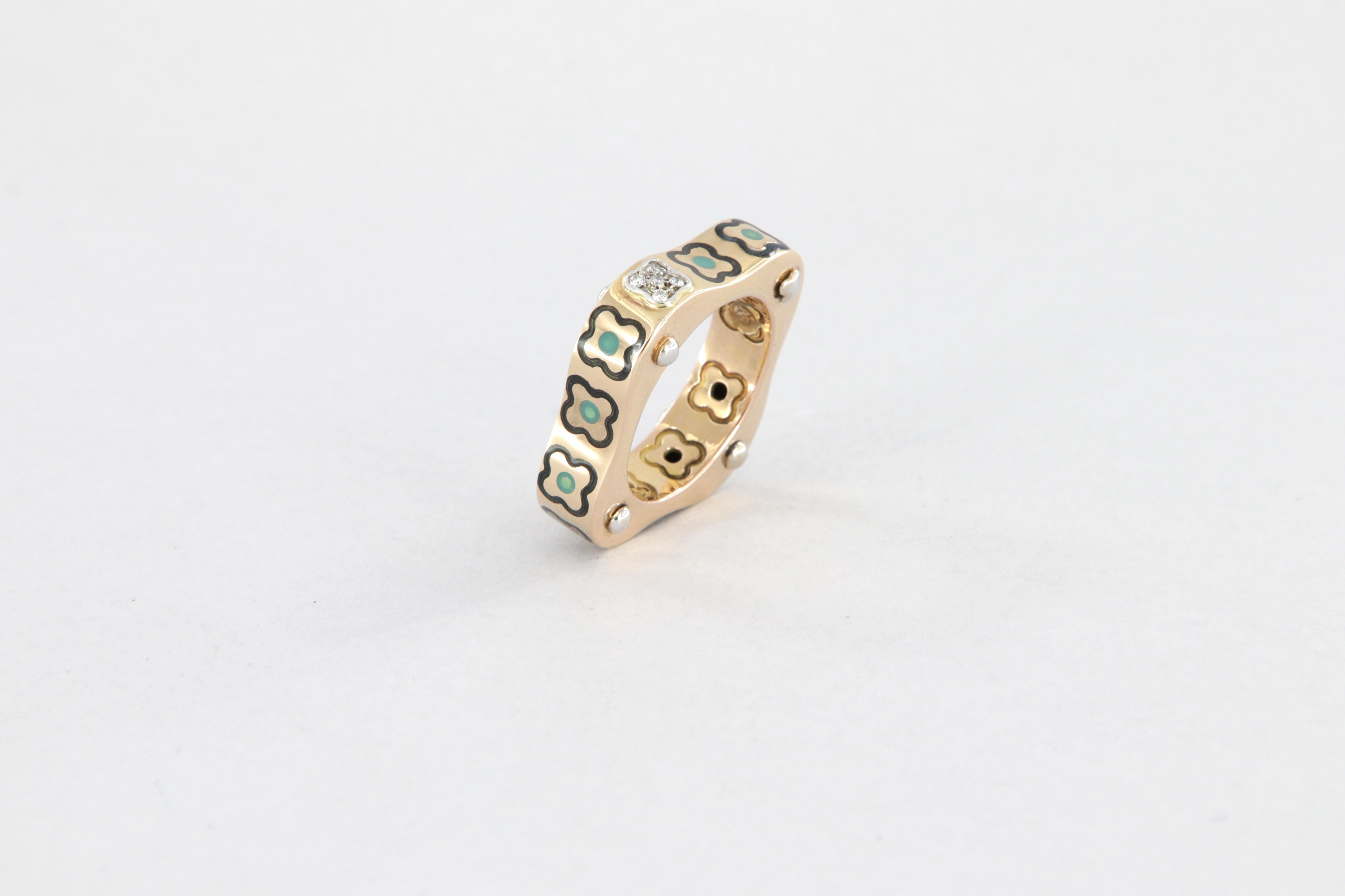 Round Cut Anello La Nouvelle Bague in oro smalto e diamanti in vendita