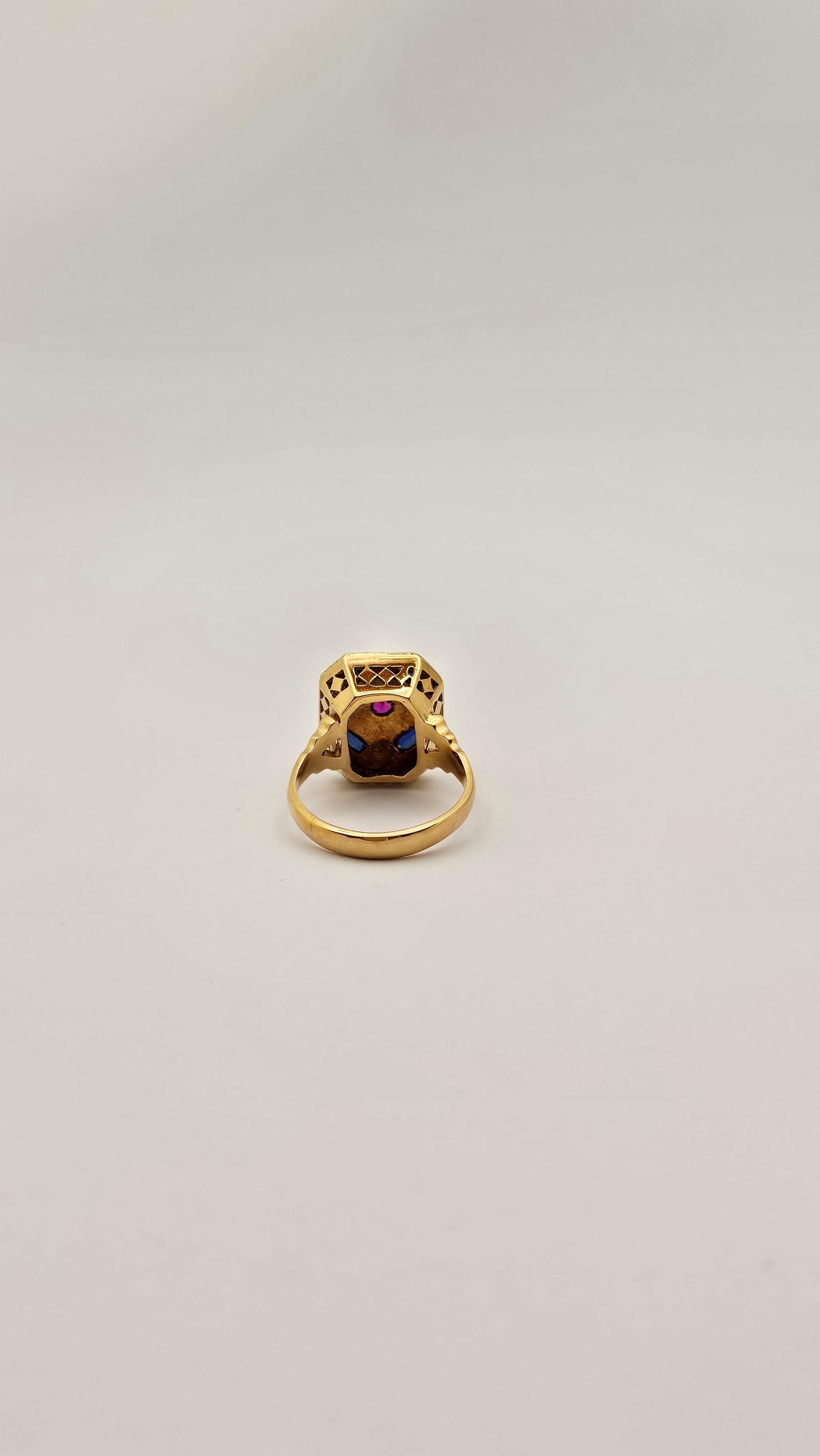 Taille mixte Bague moderniste vintage en or jaune 18 carats, saphirs et rubis en vente