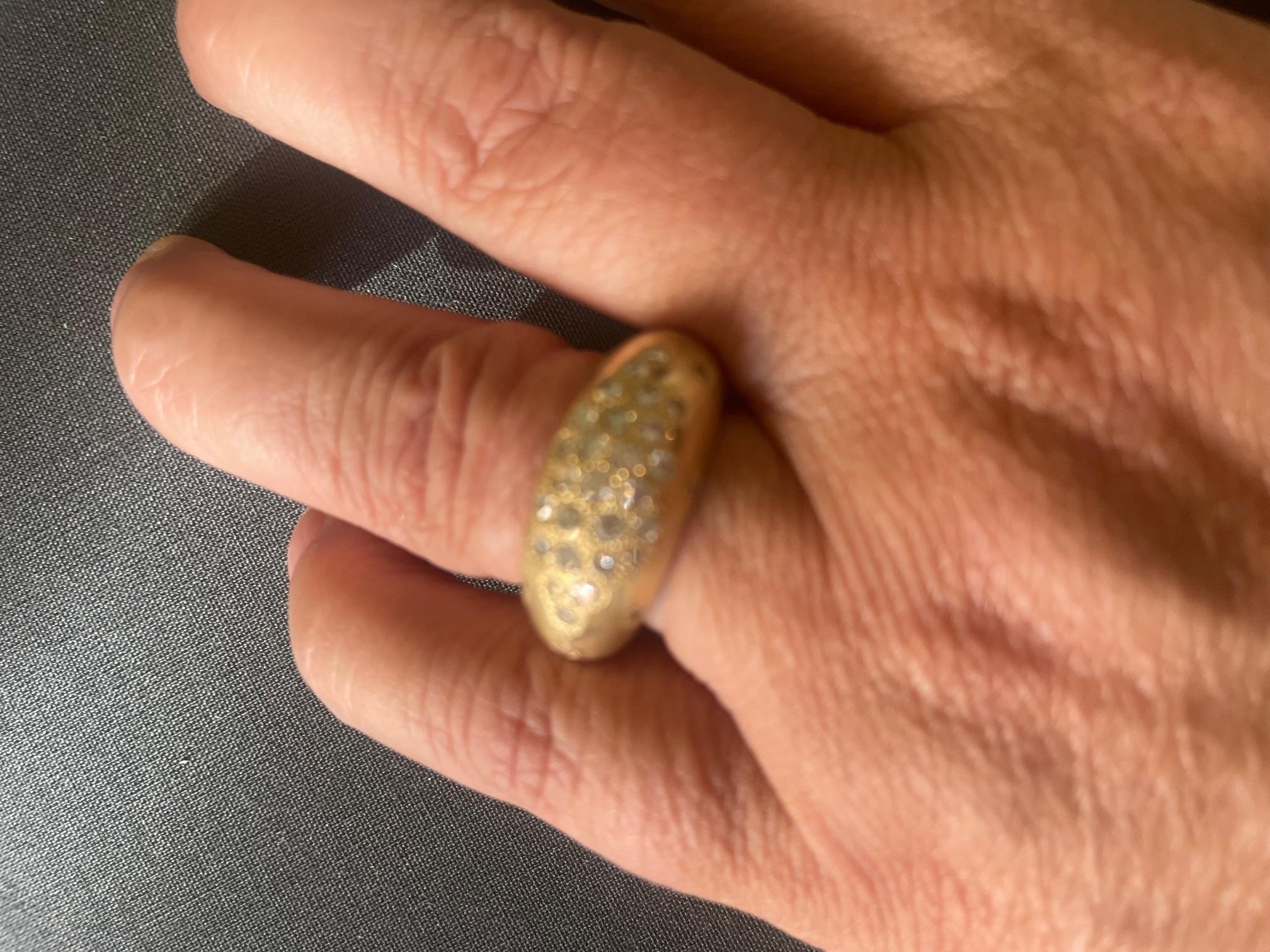 Women's or Men's 18k gold ring diamonds For Sale