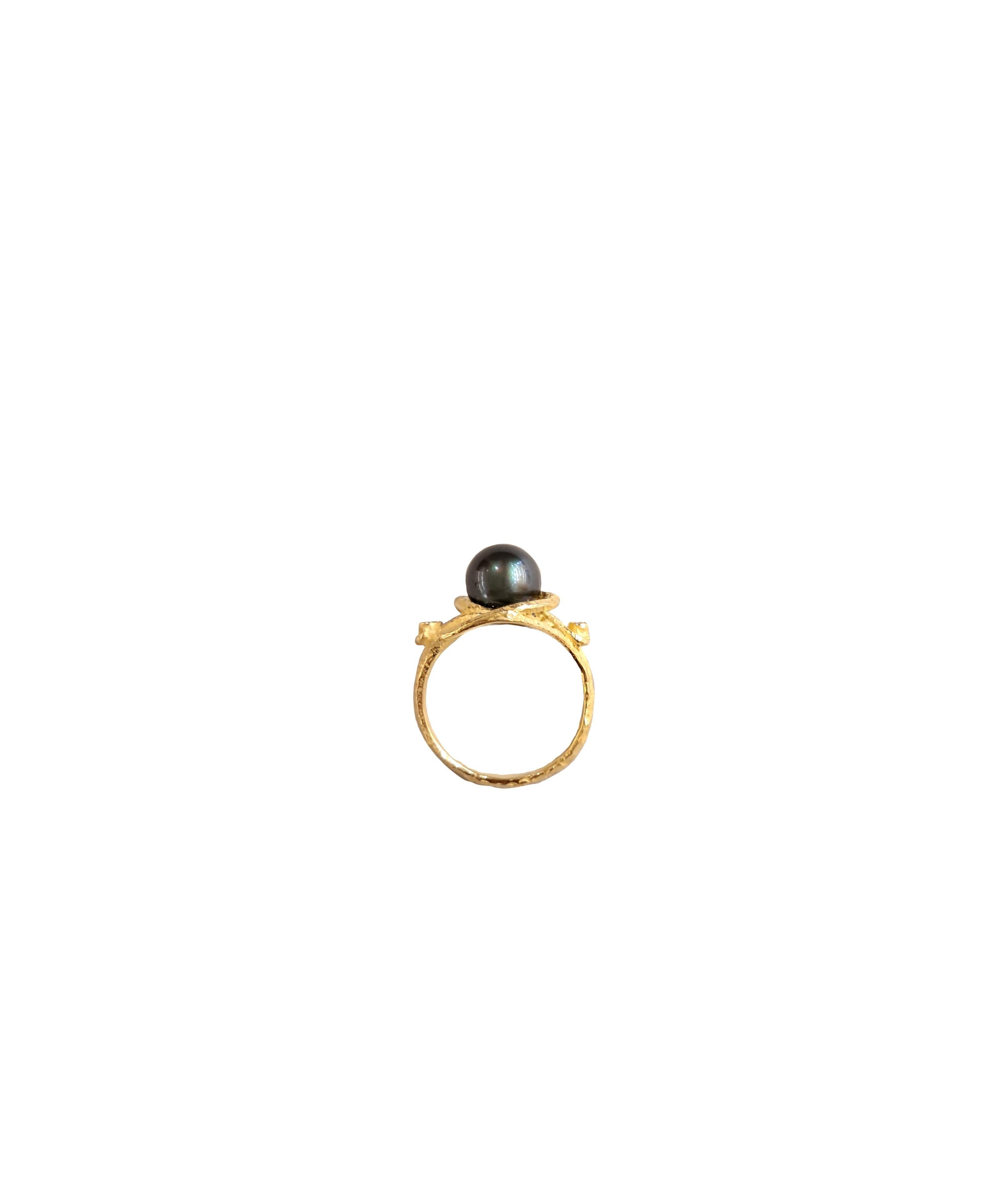 En vente :  Bague Sacchi en or 18k et diamants avec perles noires 5