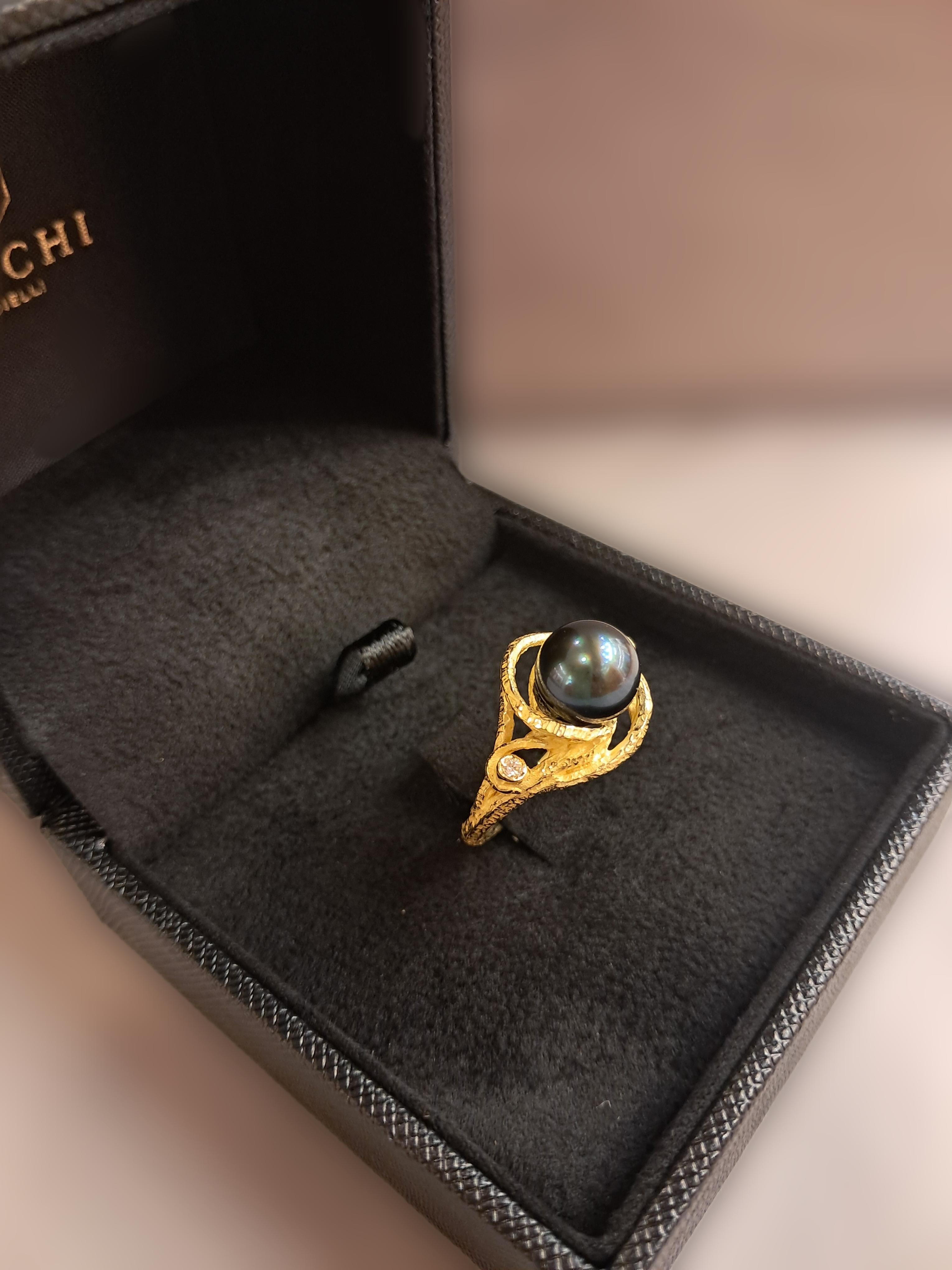 En vente :  Bague Sacchi en or 18k et diamants avec perles noires 8
