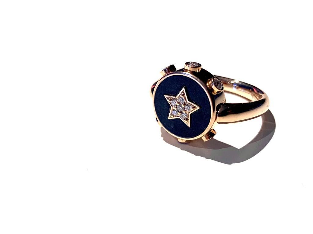 Round Cut Anello REVERSO in oro rosa, titanio, diamanti ct 0.24 e smalto blu. in vendita
