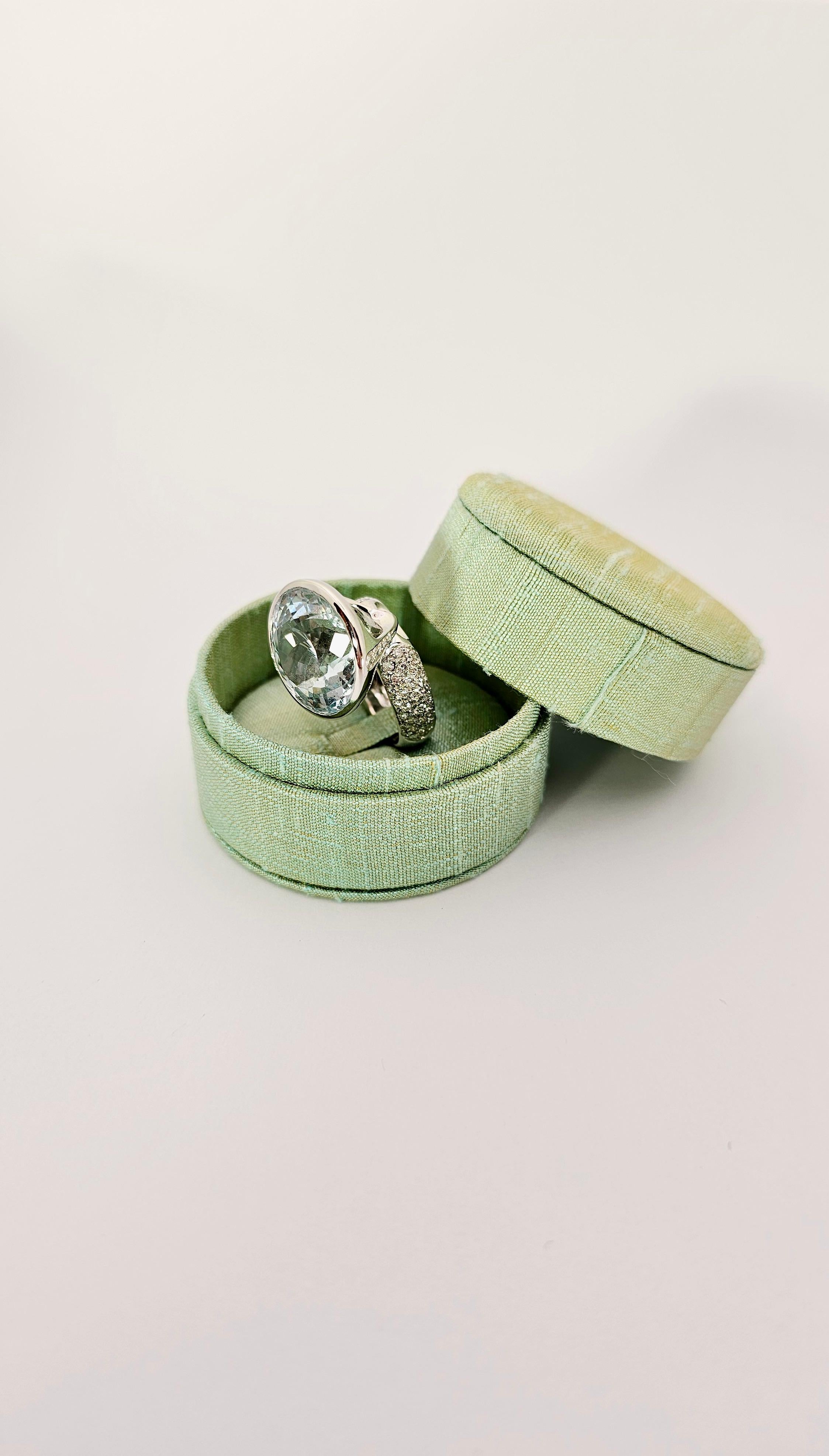 Rinaldo Gavello ring with 18.5 Ct Aquamarine Pendant in White Gold and Diamonds For Sale 5