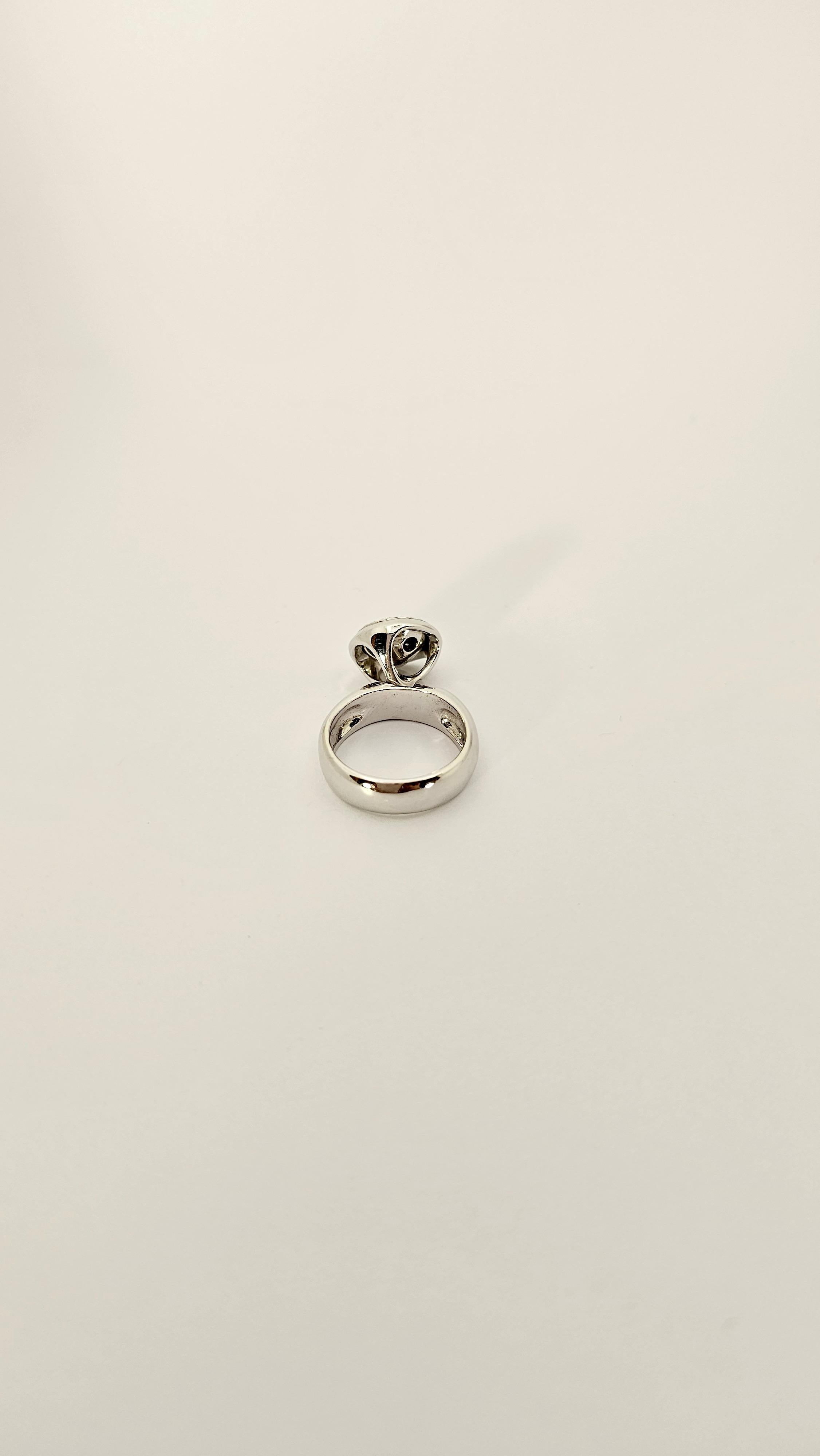Contemporary Rinaldo Gavello Ring in White Gold and Diamonds For Sale