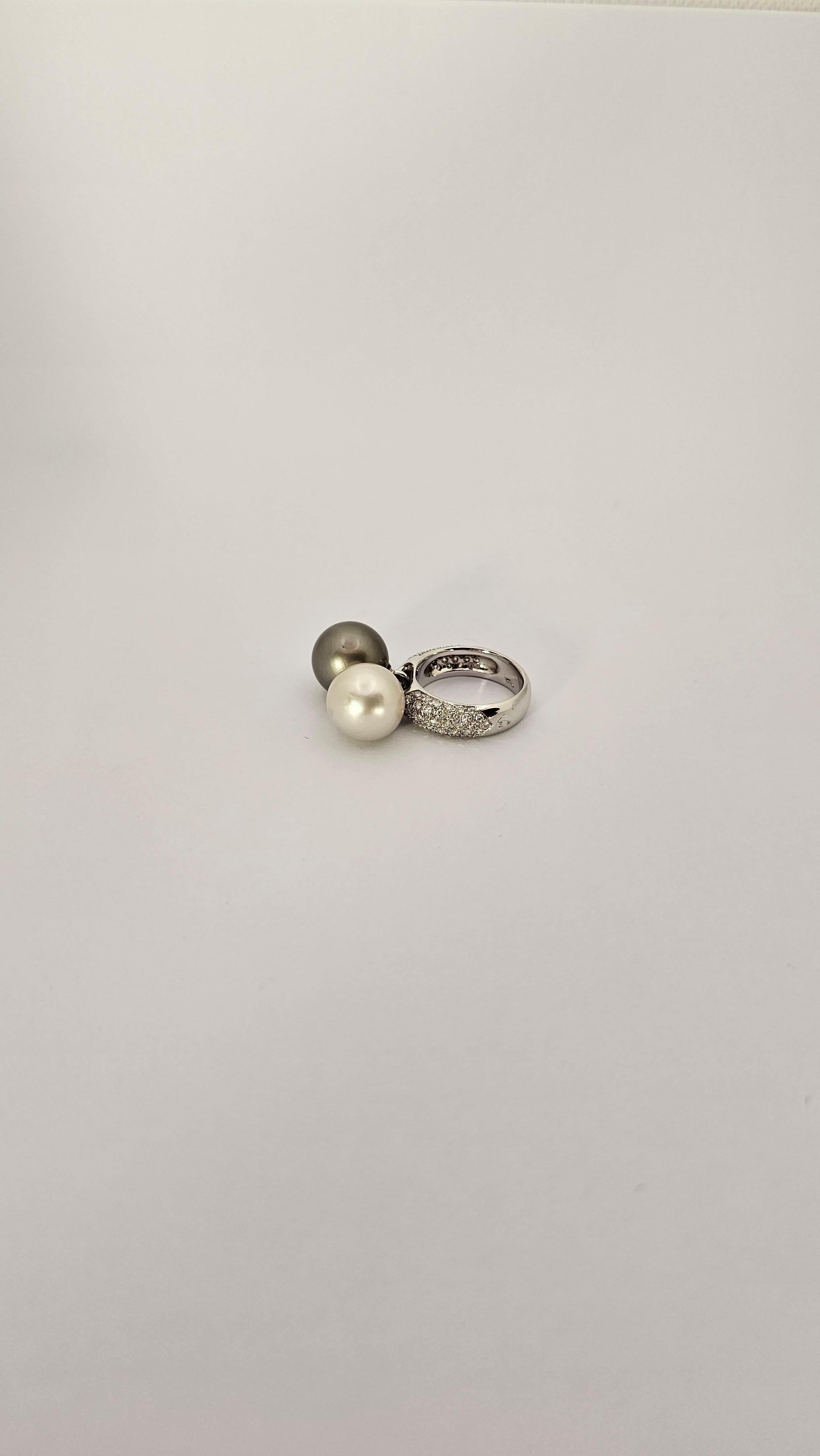 Brilliant Cut Rinaldo Gavello Ring in White Gold and Diamonds, Tahitian and Australian Pearl For Sale