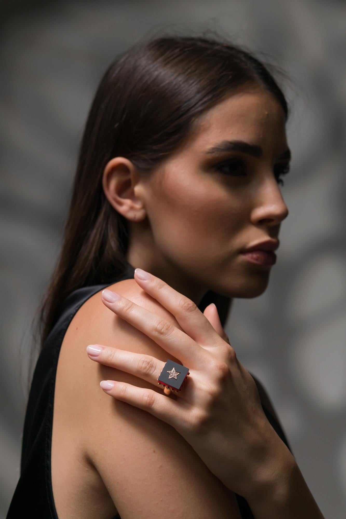 Anello ROCKSTAR in oro rosa, titanio, cristallo di rocca, diam. ct 0.40 e smalto In condizioni Nuovo in vendita a Torino, IT