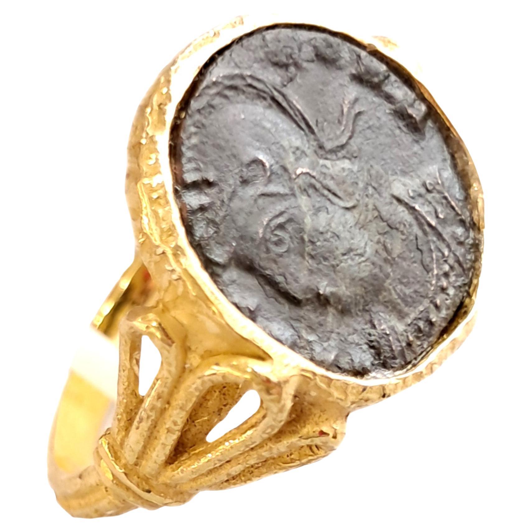 Sacchi Ring mit römischer Münze aus 18k Gold
