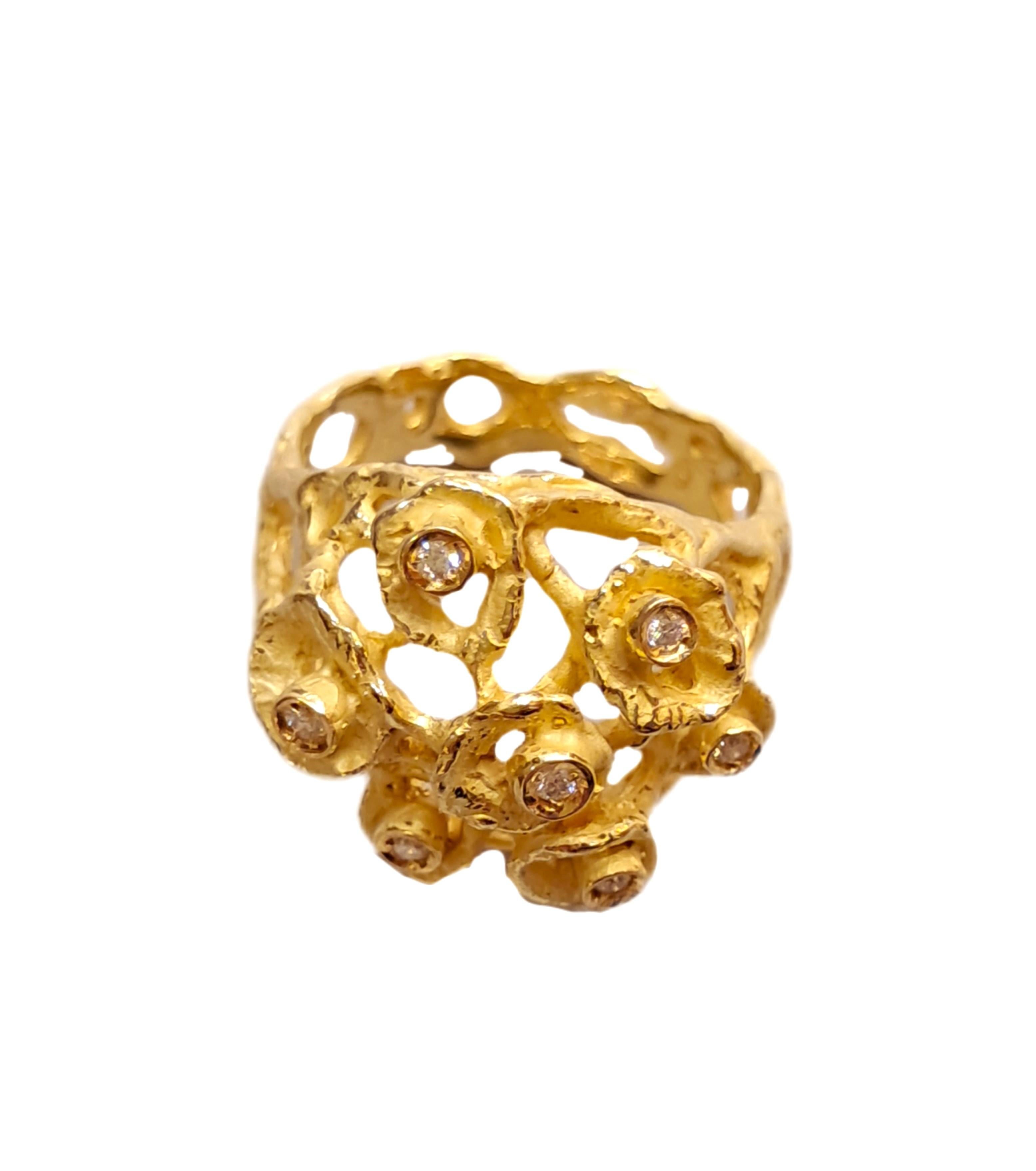 En vente :  Bague Sacchi en or jaune satiné 18k avec diamants Collection 