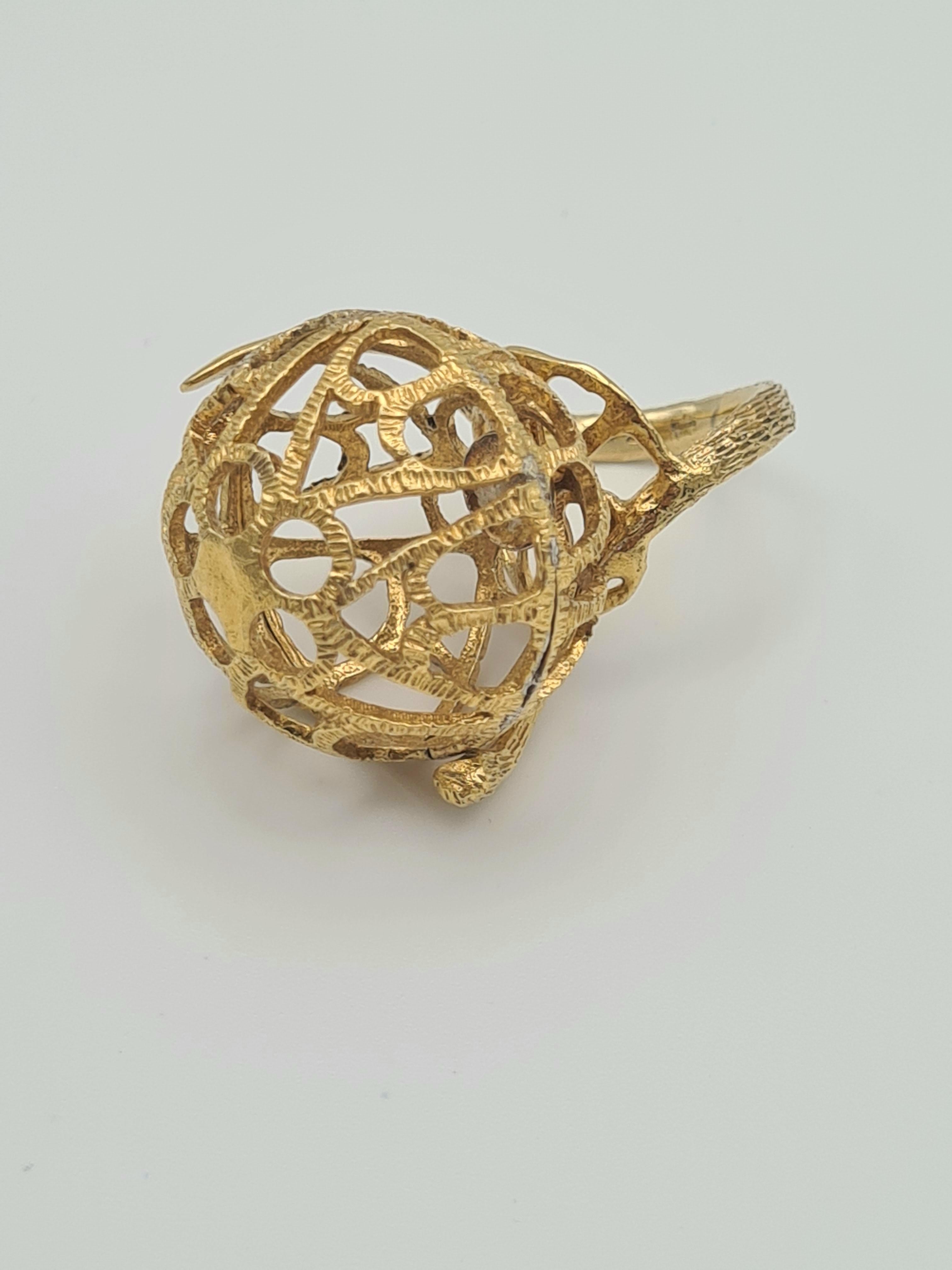 Anello Sfera collezione Disco Traforato preistorico For Sale 1