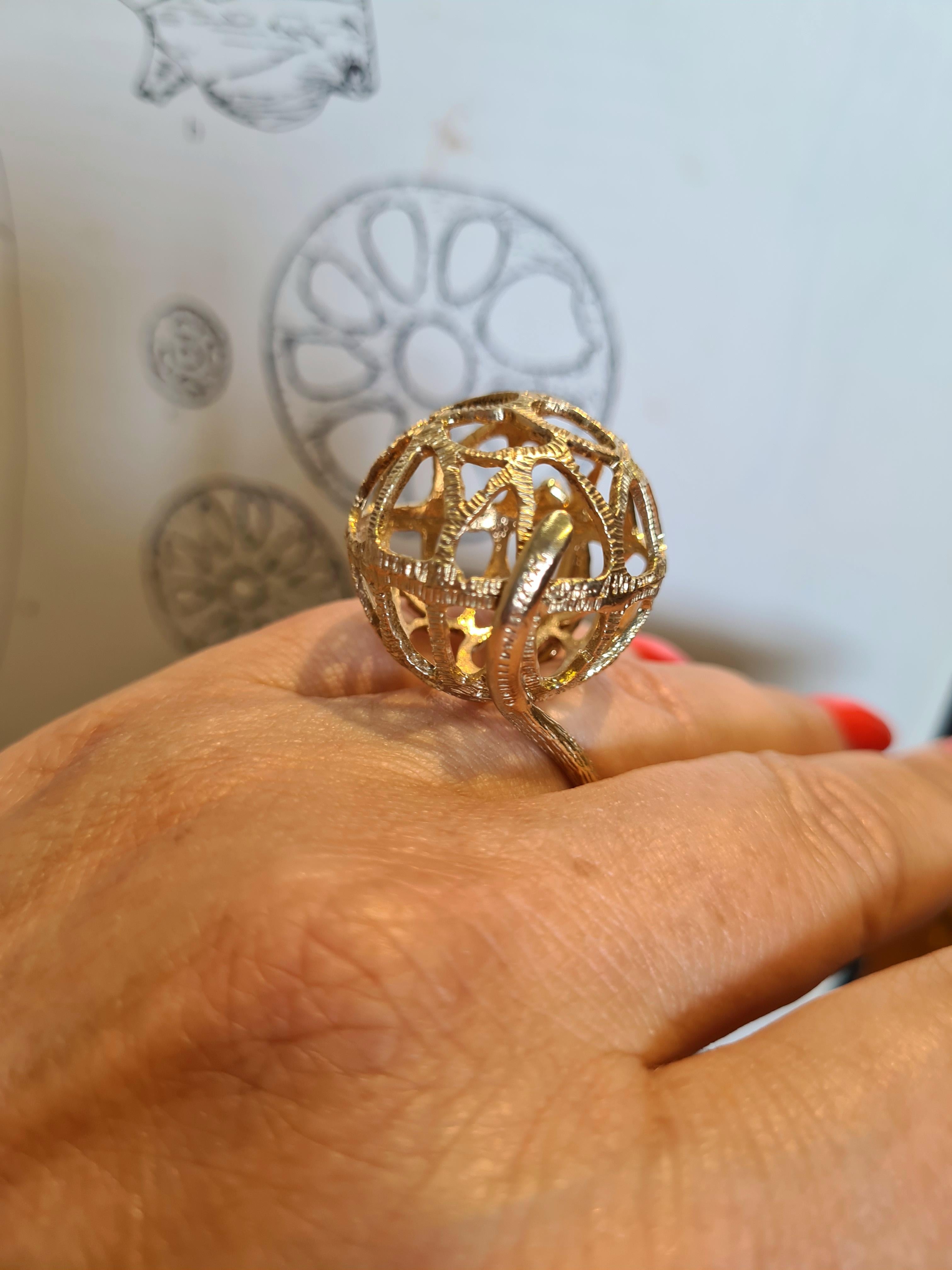 Anello Sfera collezione Disco Traforato preistorico For Sale 3